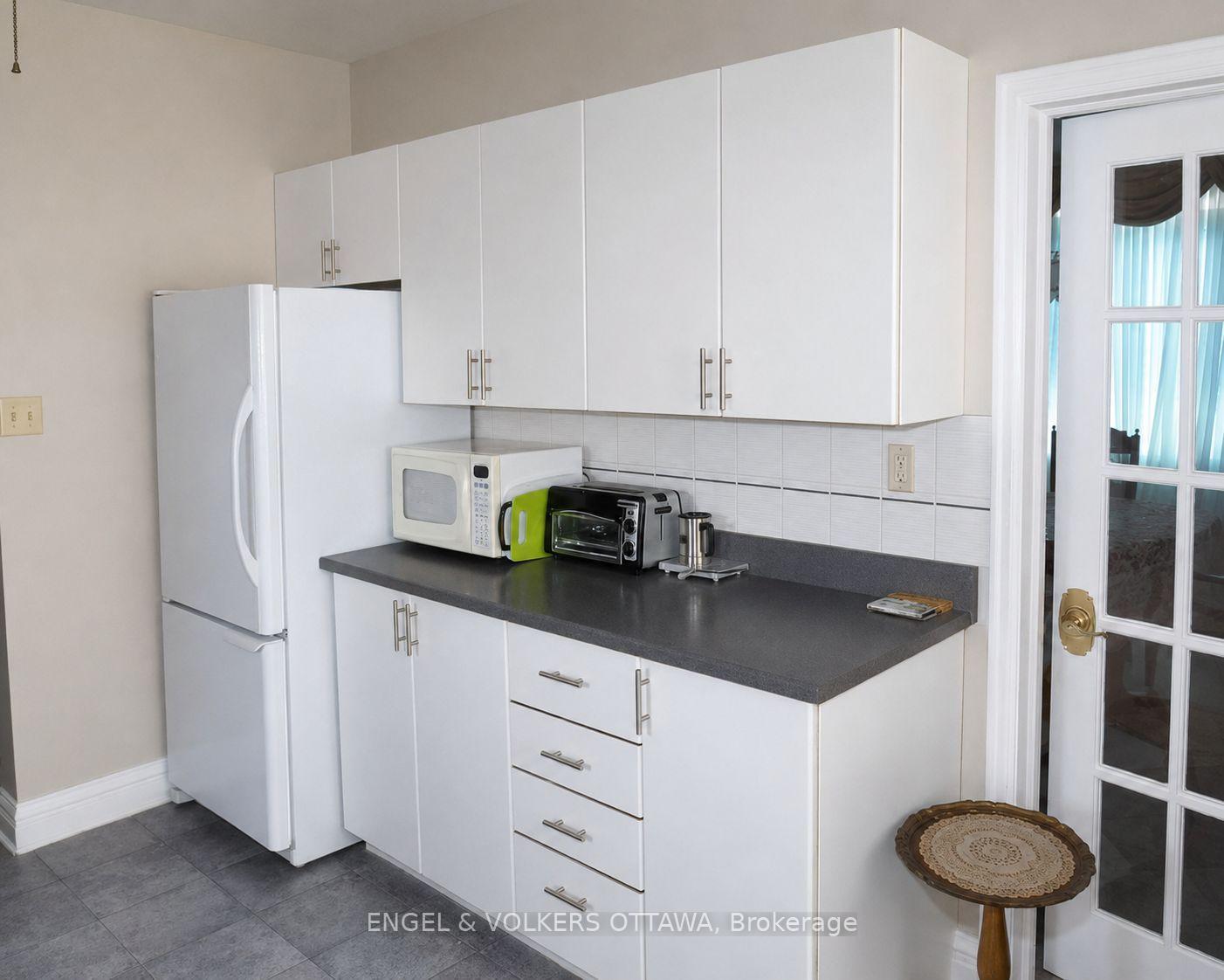 Photo 9 of 1216 Ridgemont Avenue, Ottawa, Ridgemont — HOMEH
