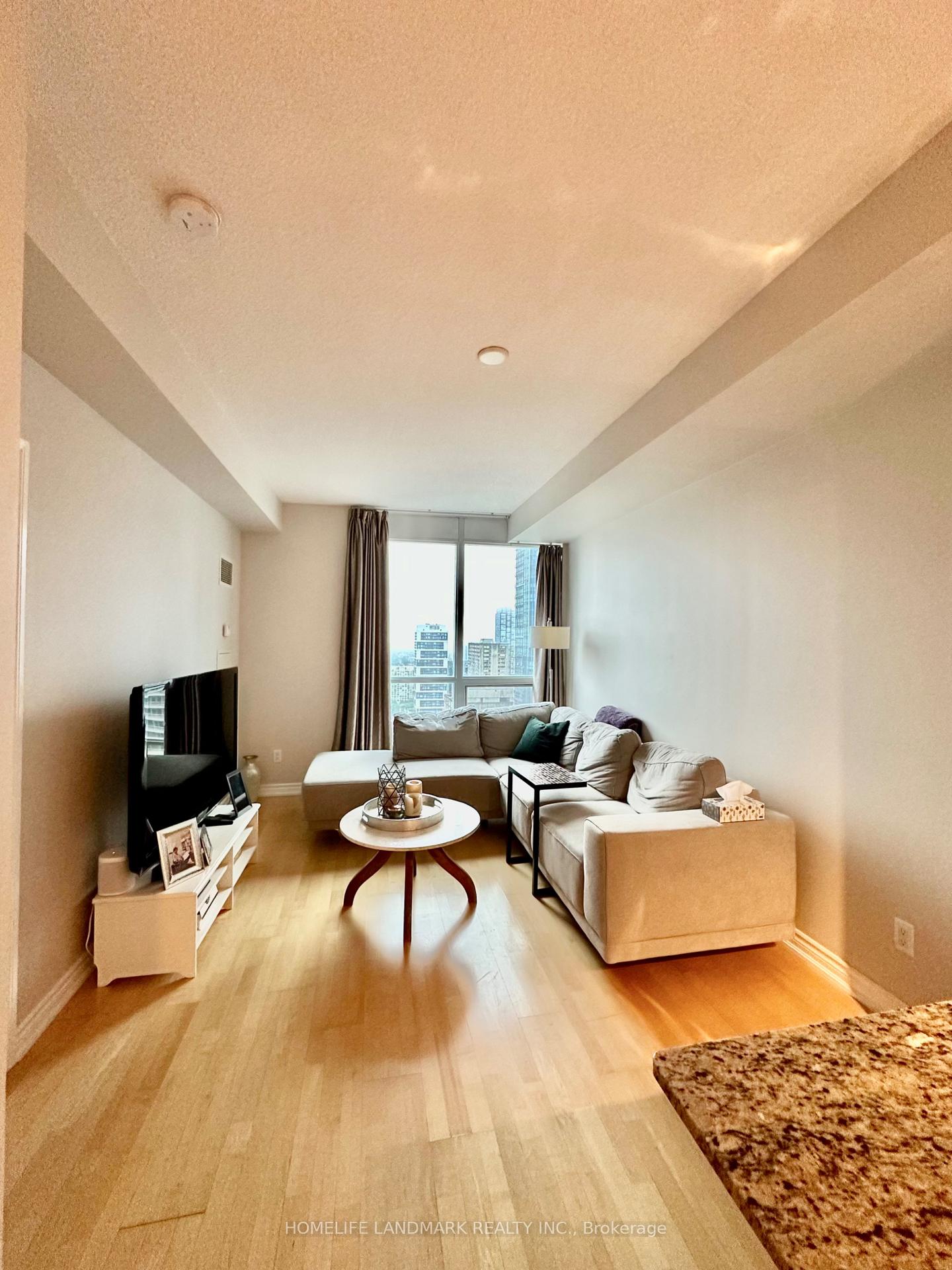 Photo 10 of Unit 3303, 761 Bay Street, Toronto, Bay Street Corridor — HOMEH