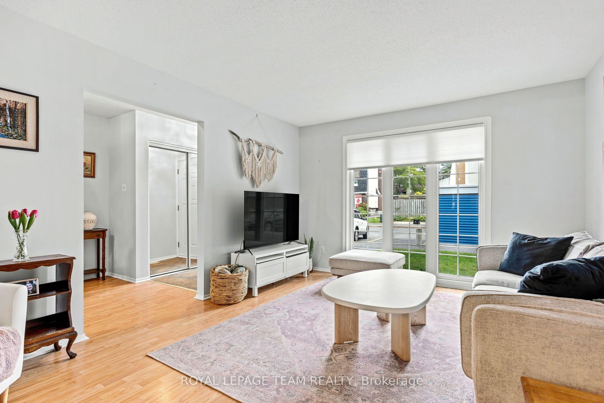 Photo 4 of Unit 9, 455 Kintyre Private, Ottawa, Carleton Square — HOMEH