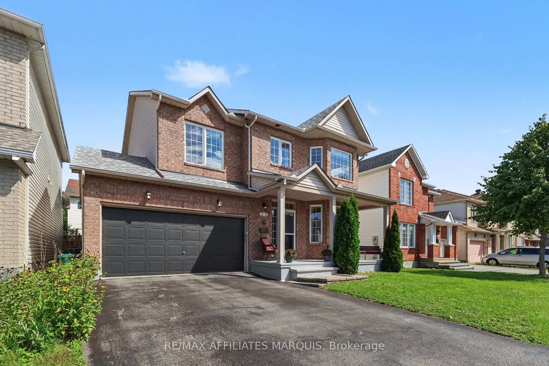 Photo 3 of 218 Annapolis Circle, Ottawa, Hunt Club — HOMEH