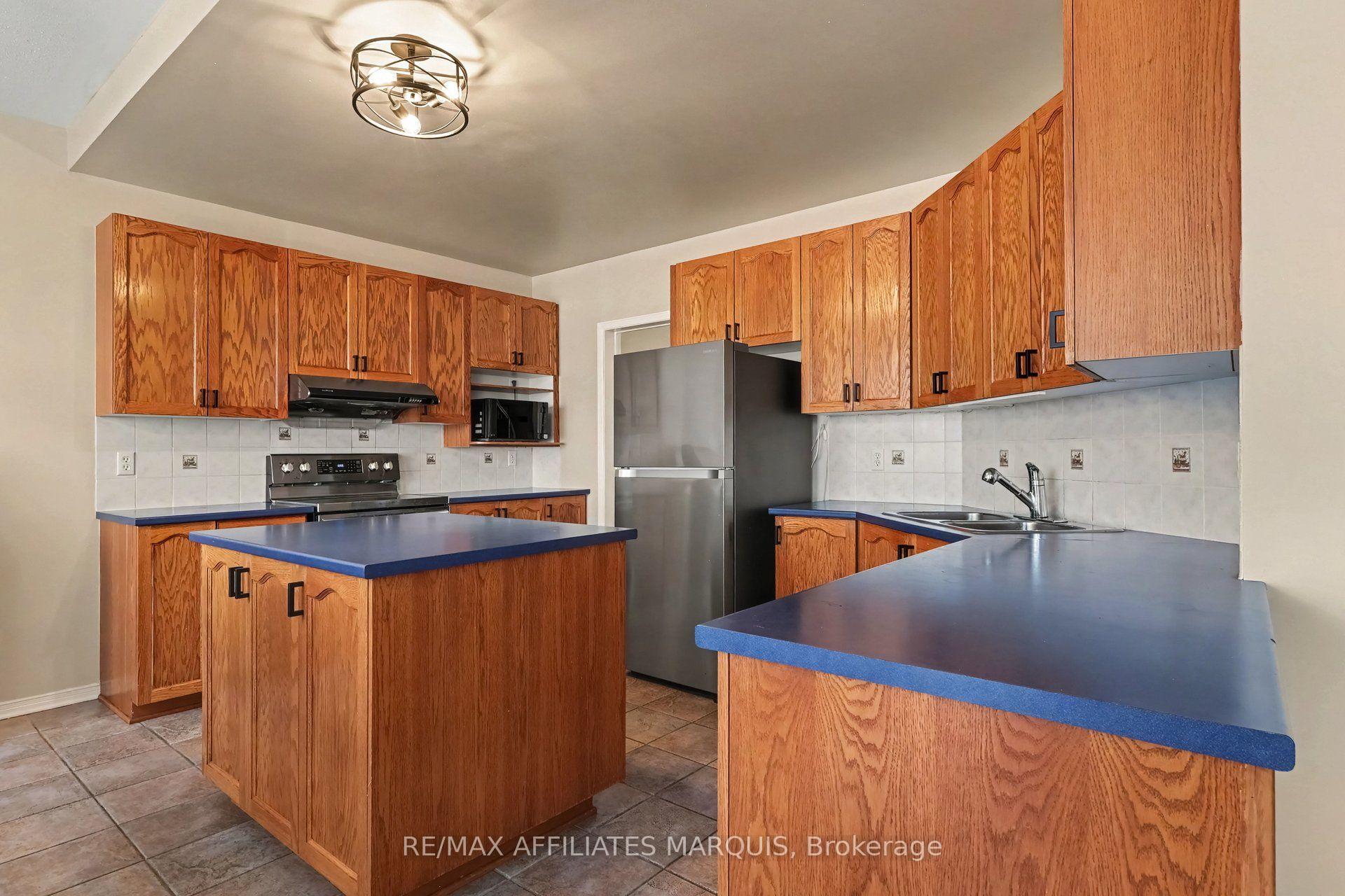 Photo 15 of 218 Annapolis Circle, Ottawa, Hunt Club — HOMEH