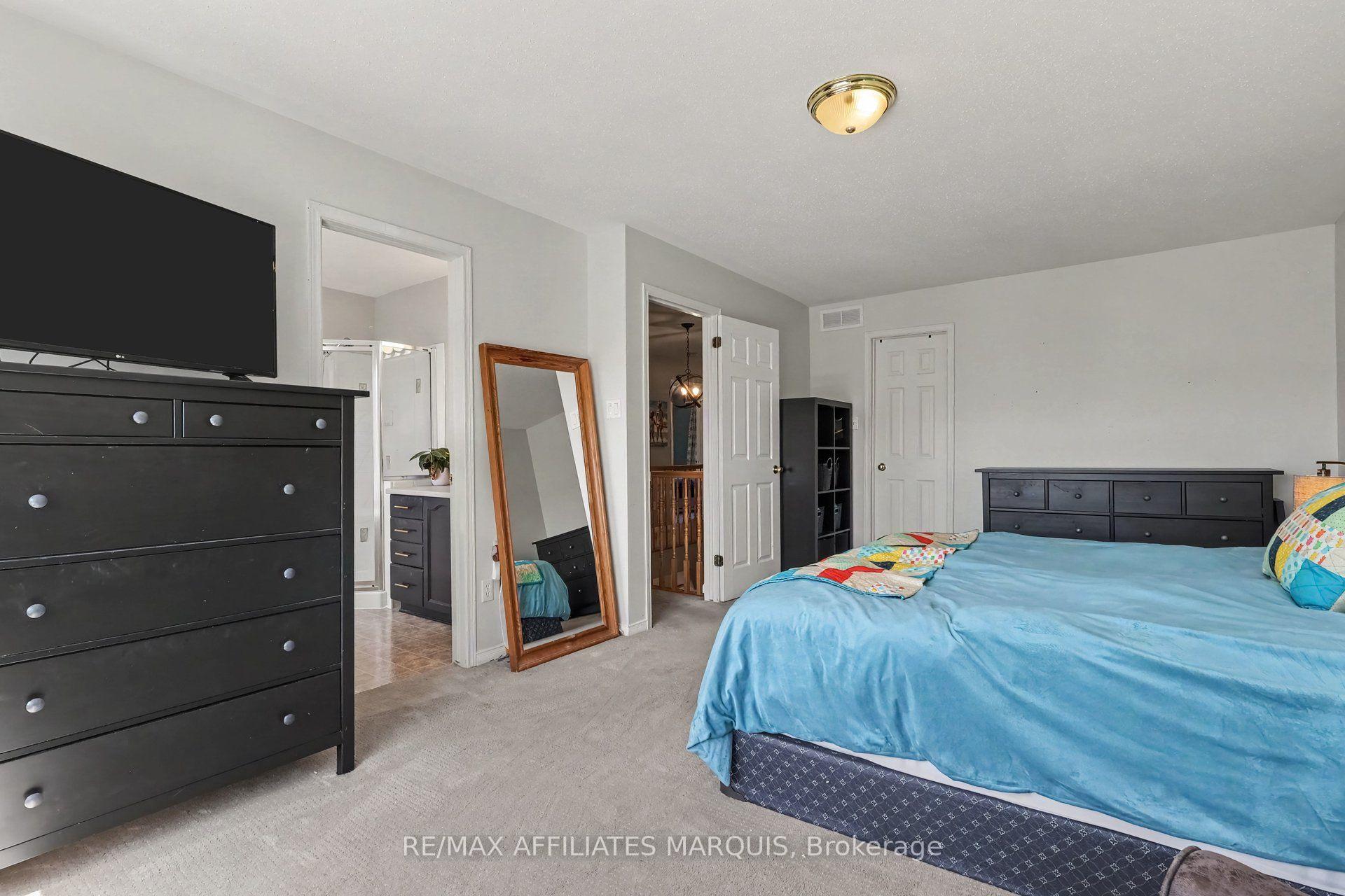 Photo 18 of 218 Annapolis Circle, Ottawa, Hunt Club — HOMEH