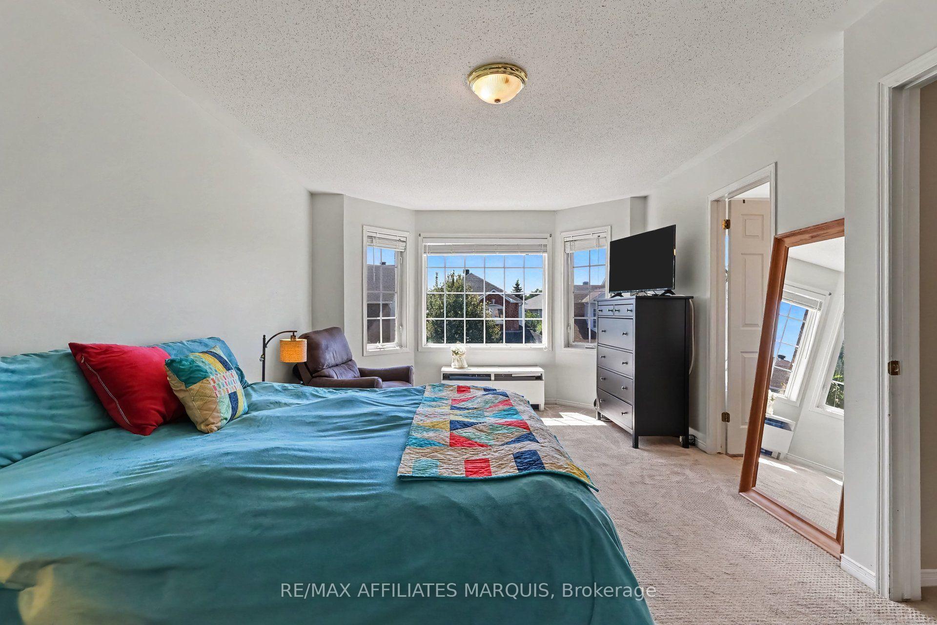 Photo 19 of 218 Annapolis Circle, Ottawa, Hunt Club — HOMEH