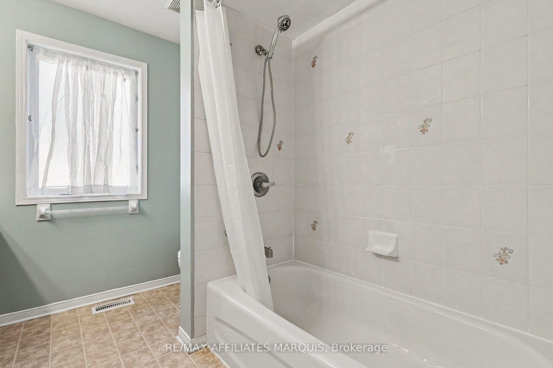 Photo 29 of 218 Annapolis Circle, Ottawa, Hunt Club — HOMEH