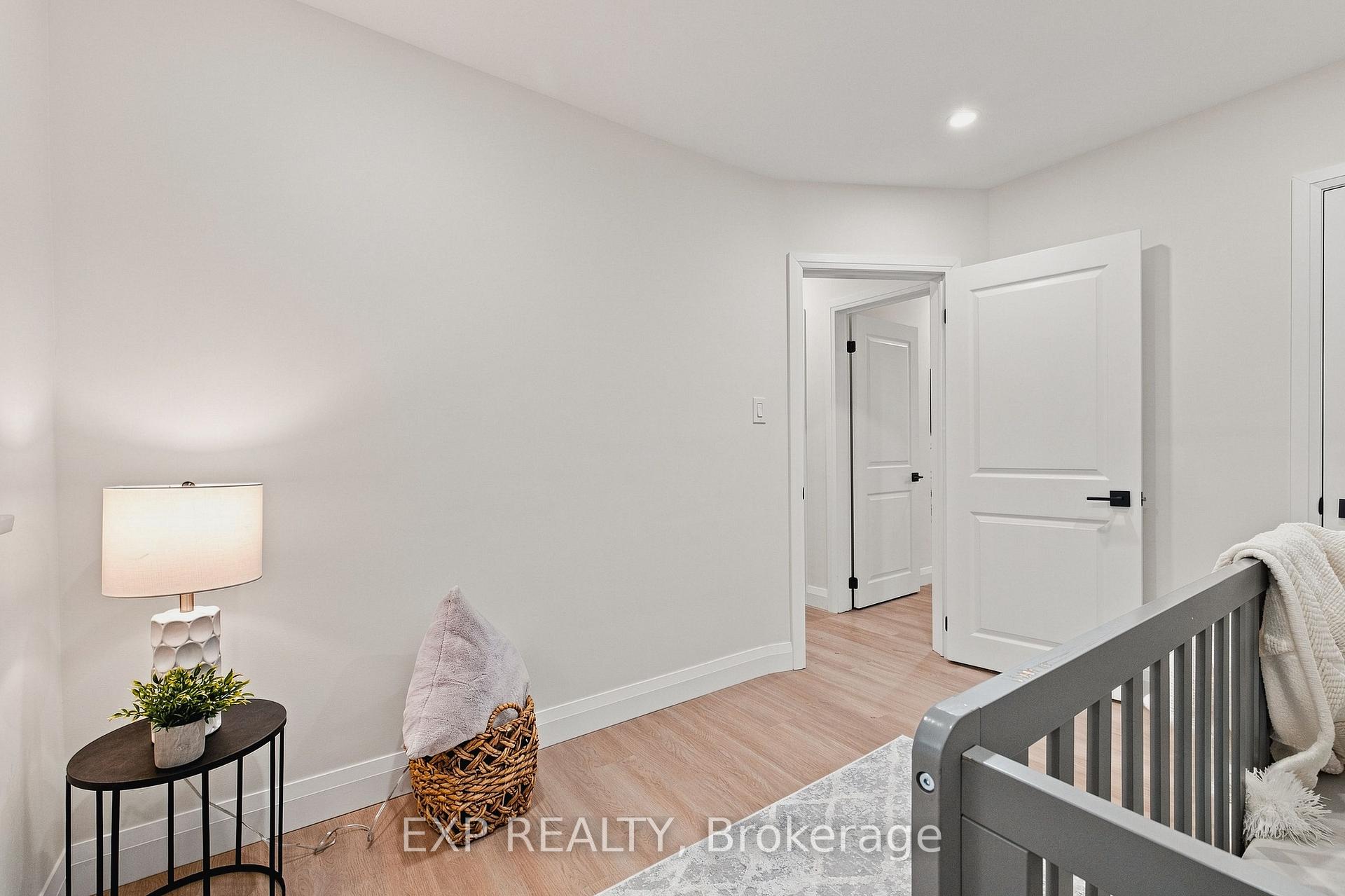 Photo 24 of 104 Kensington Street, Guelph, Riverside Park — HOMEH