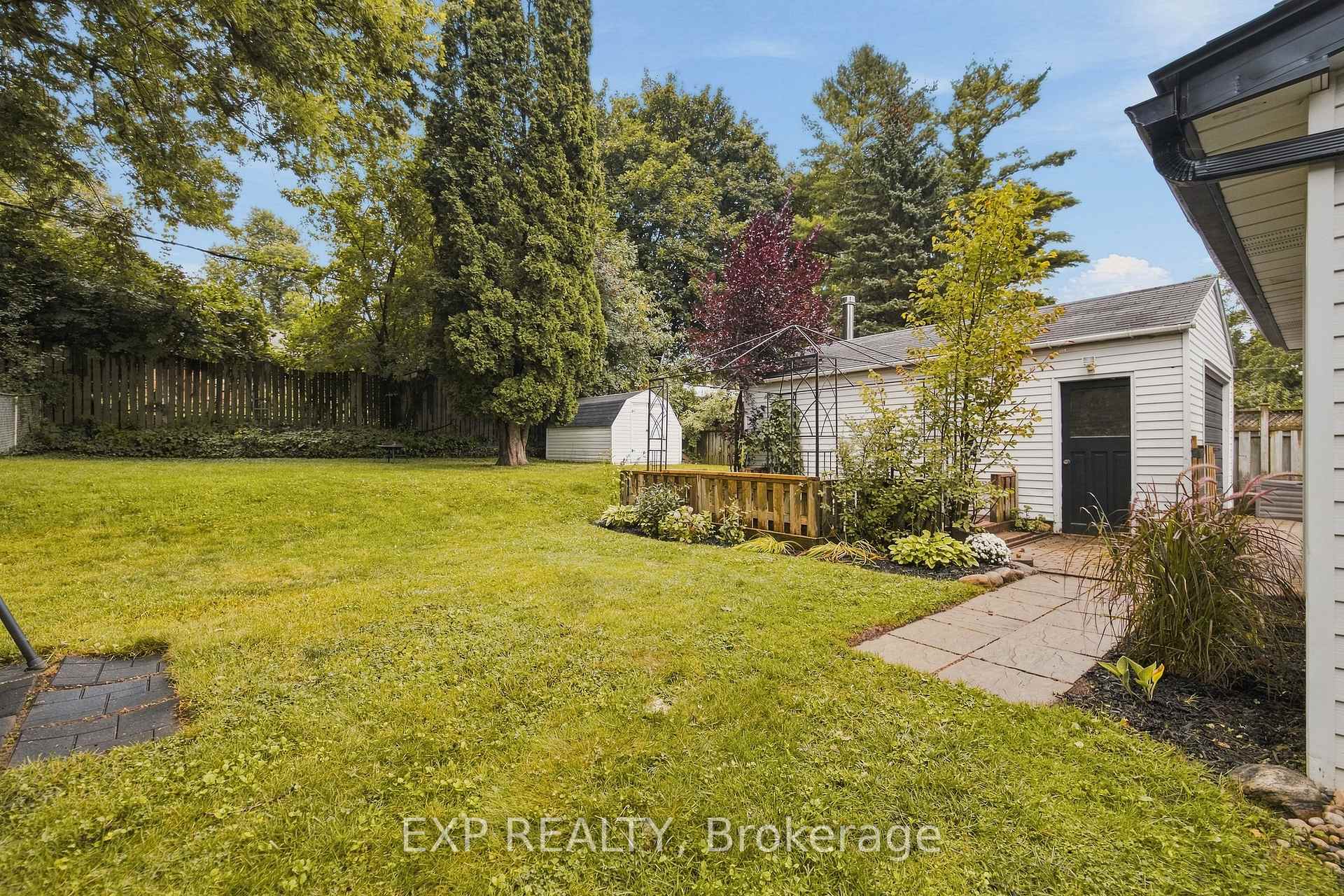 Photo 38 of 104 Kensington Street, Guelph, Riverside Park — HOMEH