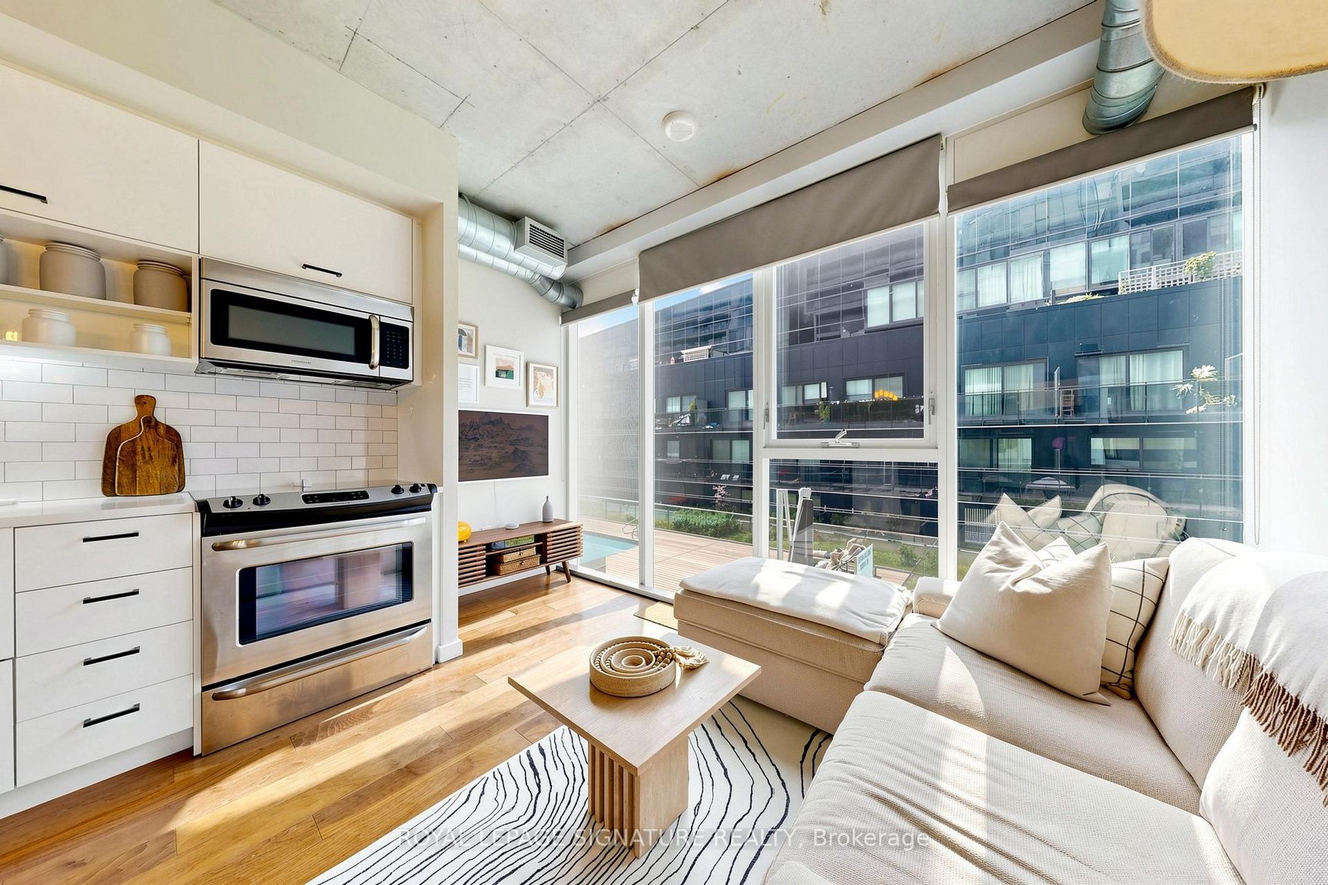 Photo 6 of Unit 414, 32 Trolley Crescent, Toronto, Moss Park — HOMEH