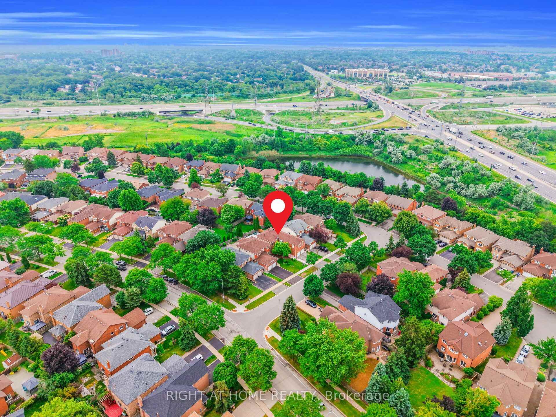 Photo 4 of 4487 Inchbury Road, Mississauga, Central Erin Mills — HOMEH