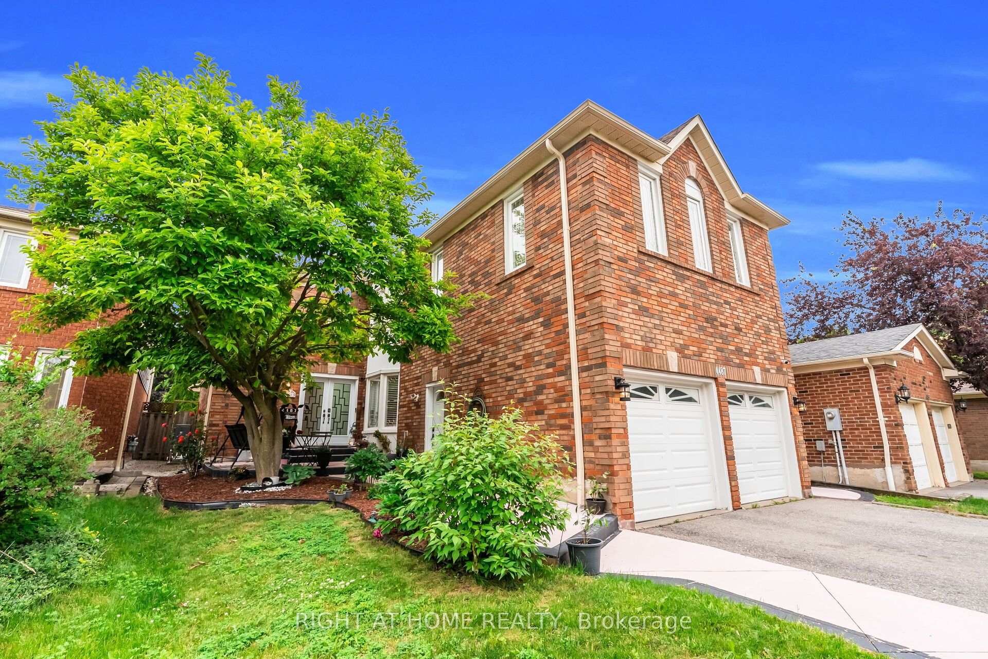 Photo 5 of 4487 Inchbury Road, Mississauga, Central Erin Mills — HOMEH