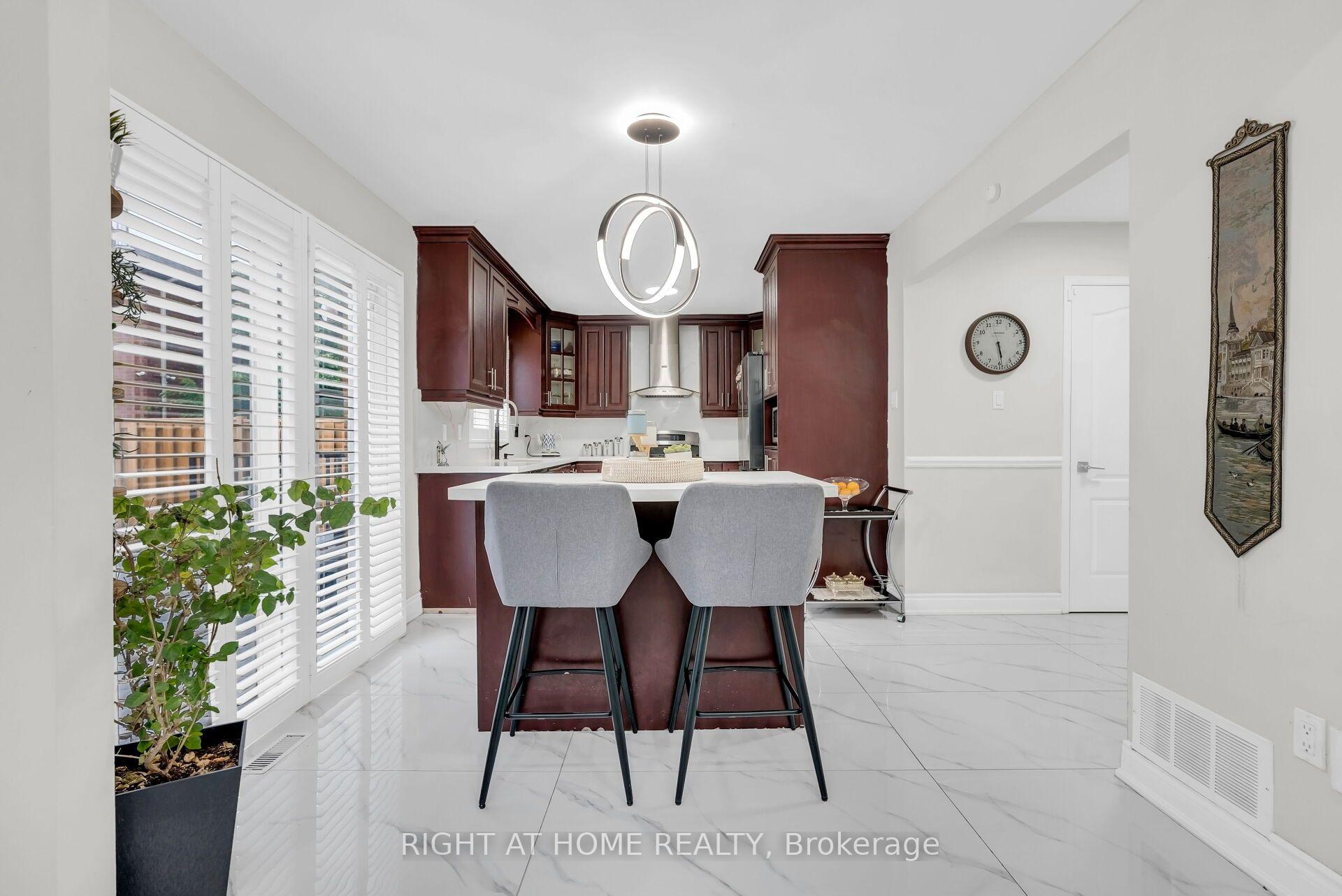 Photo 12 of 4487 Inchbury Road, Mississauga, Central Erin Mills — HOMEH