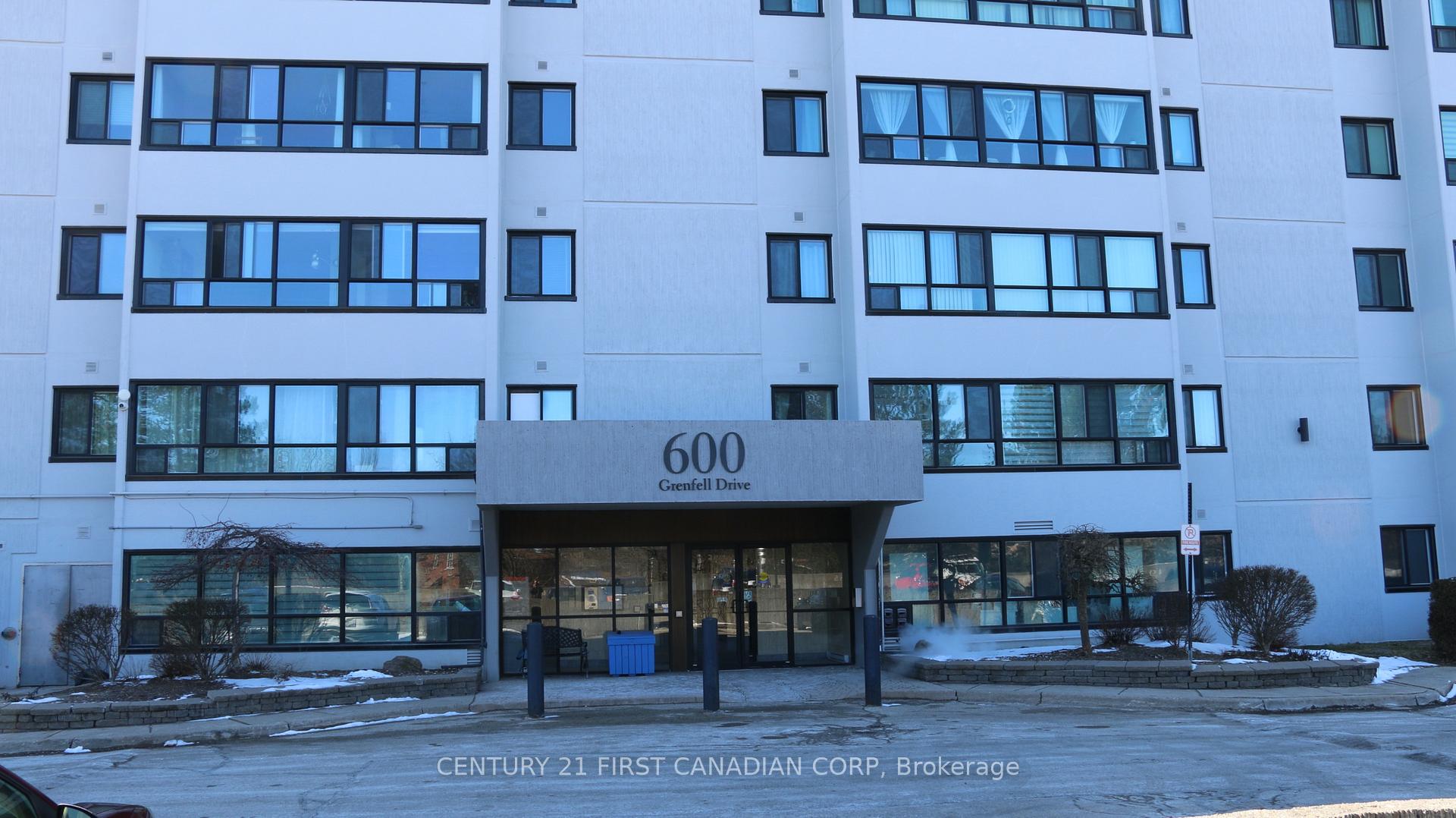 Photo 2 of Unit 207, 600 Grenfell Drive, London, North C — HOMEH