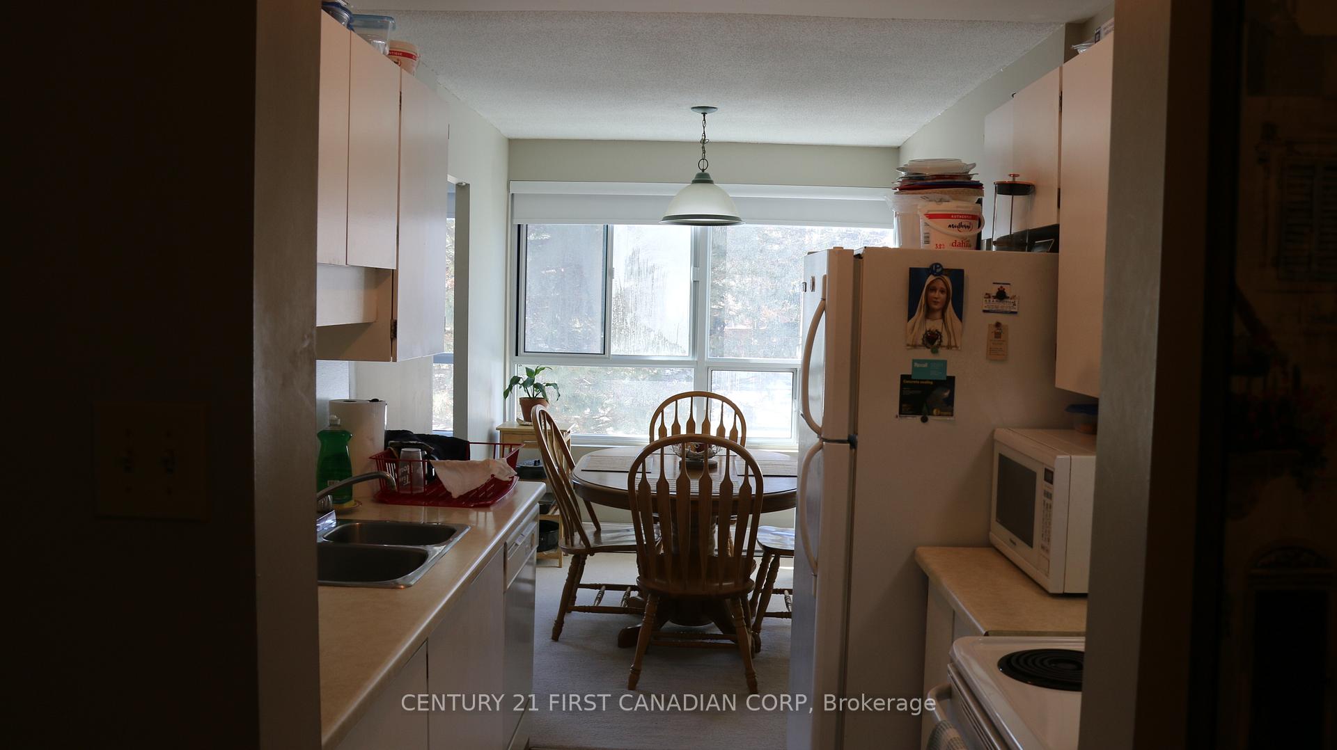 Photo 6 of Unit 207, 600 Grenfell Drive, London, North C — HOMEH