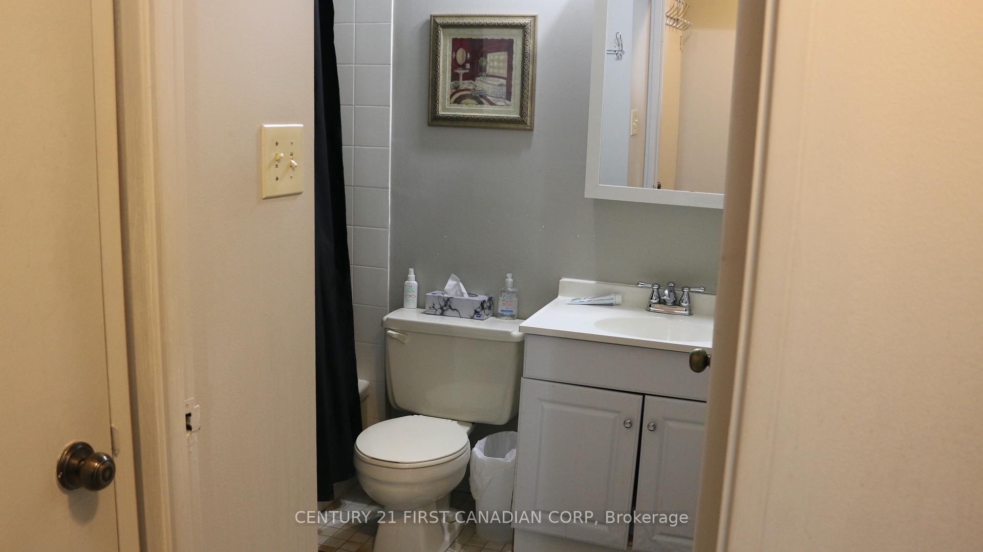 Photo 8 of Unit 207, 600 Grenfell Drive, London, North C — HOMEH