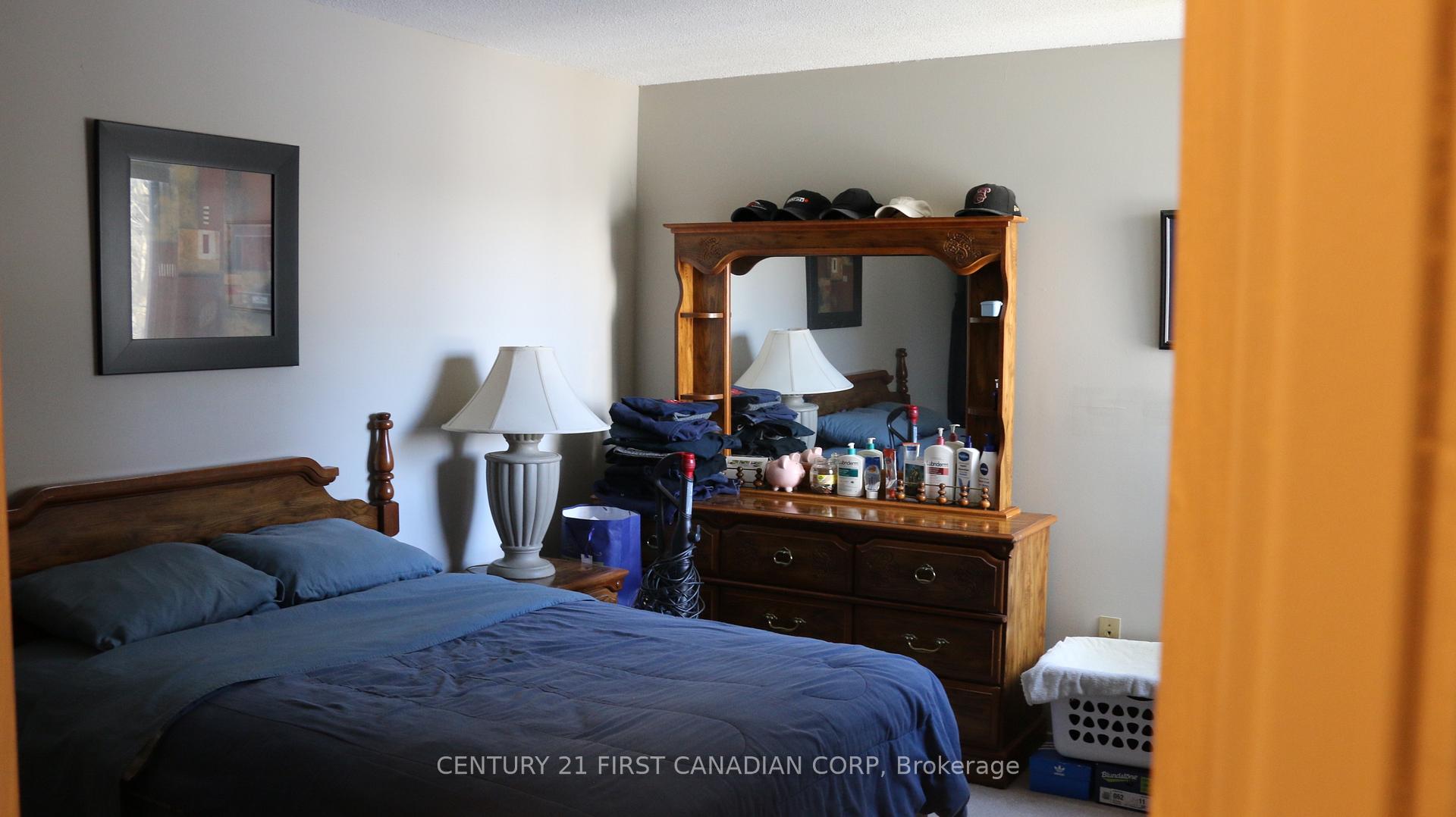 Photo 9 of Unit 207, 600 Grenfell Drive, London, North C — HOMEH