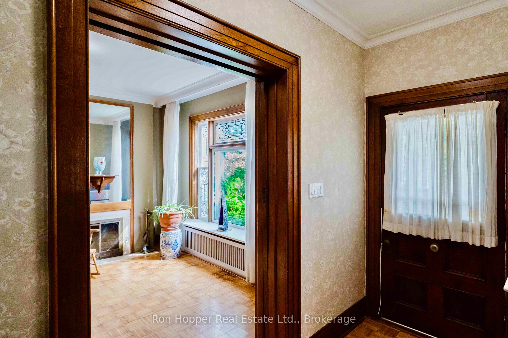 Photo 11 of 1358 4th Avenue W, Owen Sound — HOMEH
