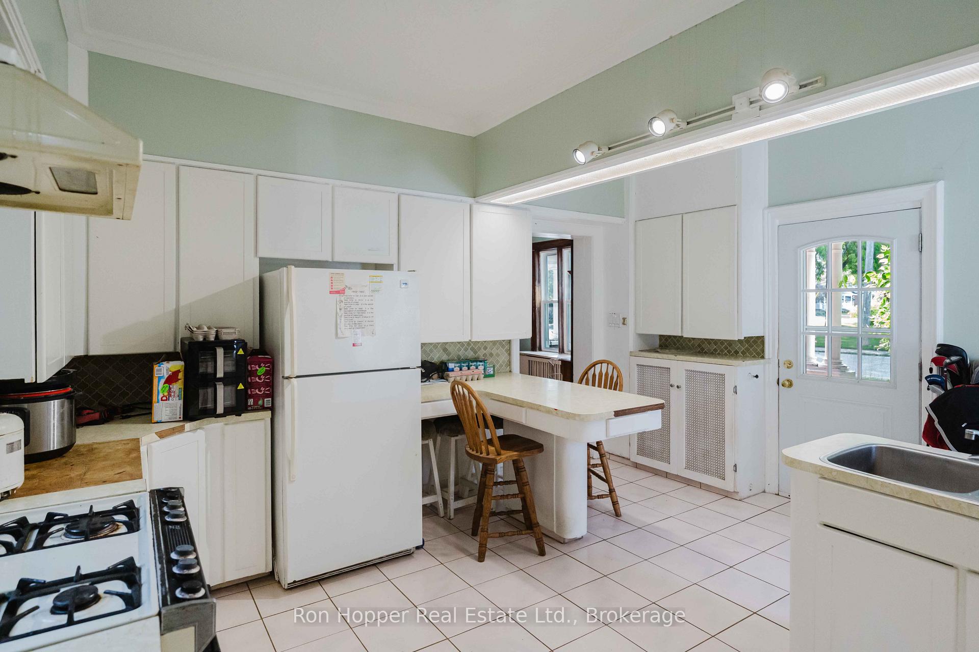 Photo 18 of 1358 4th Avenue W, Owen Sound — HOMEH