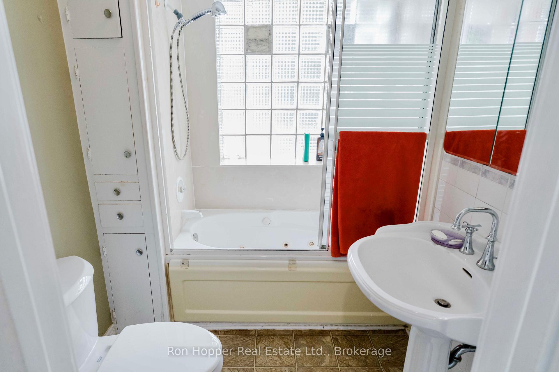 Photo 24 of 1358 4th Avenue W, Owen Sound — HOMEH