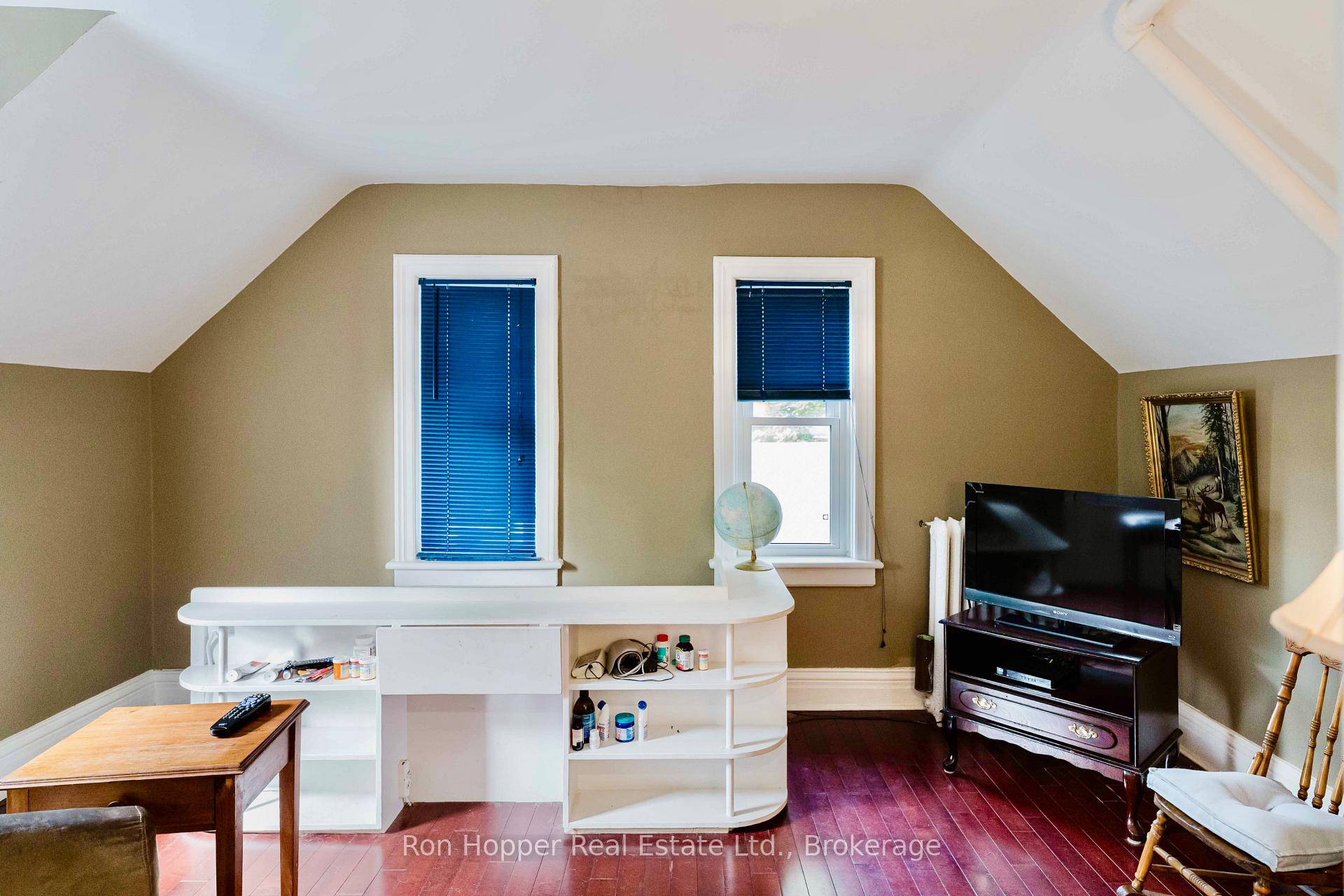 Photo 25 of 1358 4th Avenue W, Owen Sound — HOMEH