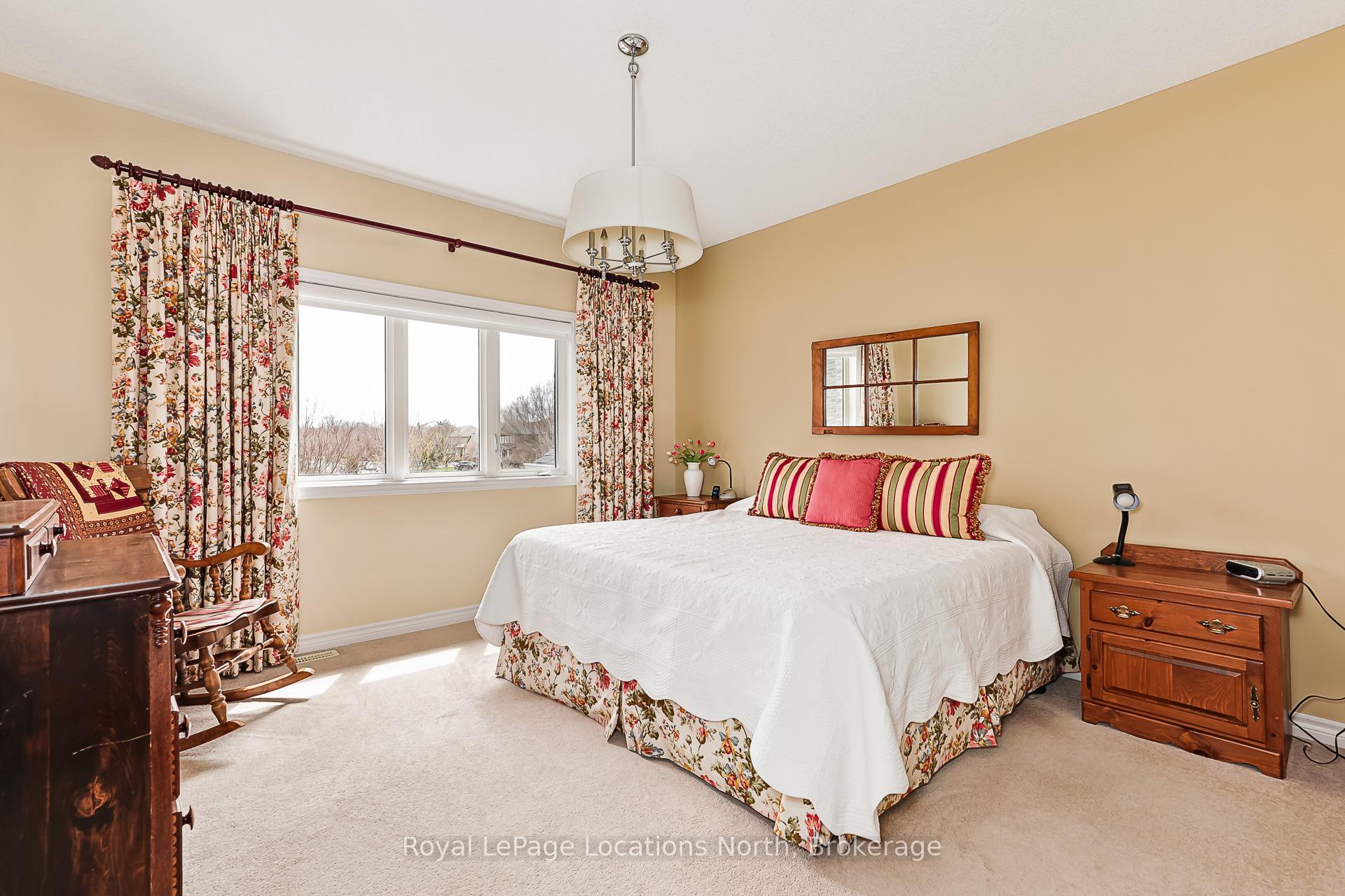 Photo 15 of 6 Thomas Drive, Collingwood — HOMEH