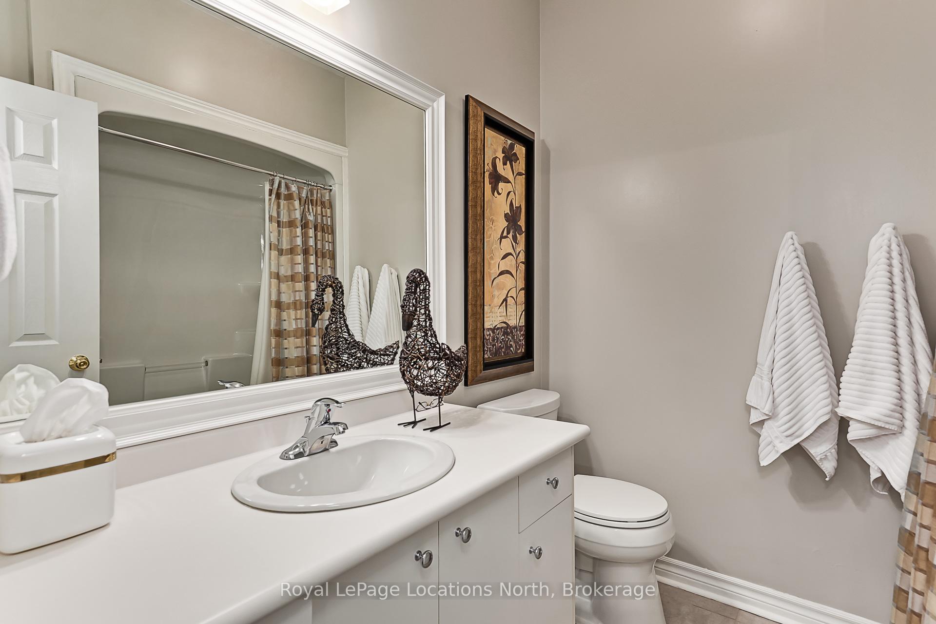 Photo 22 of 6 Thomas Drive, Collingwood — HOMEH