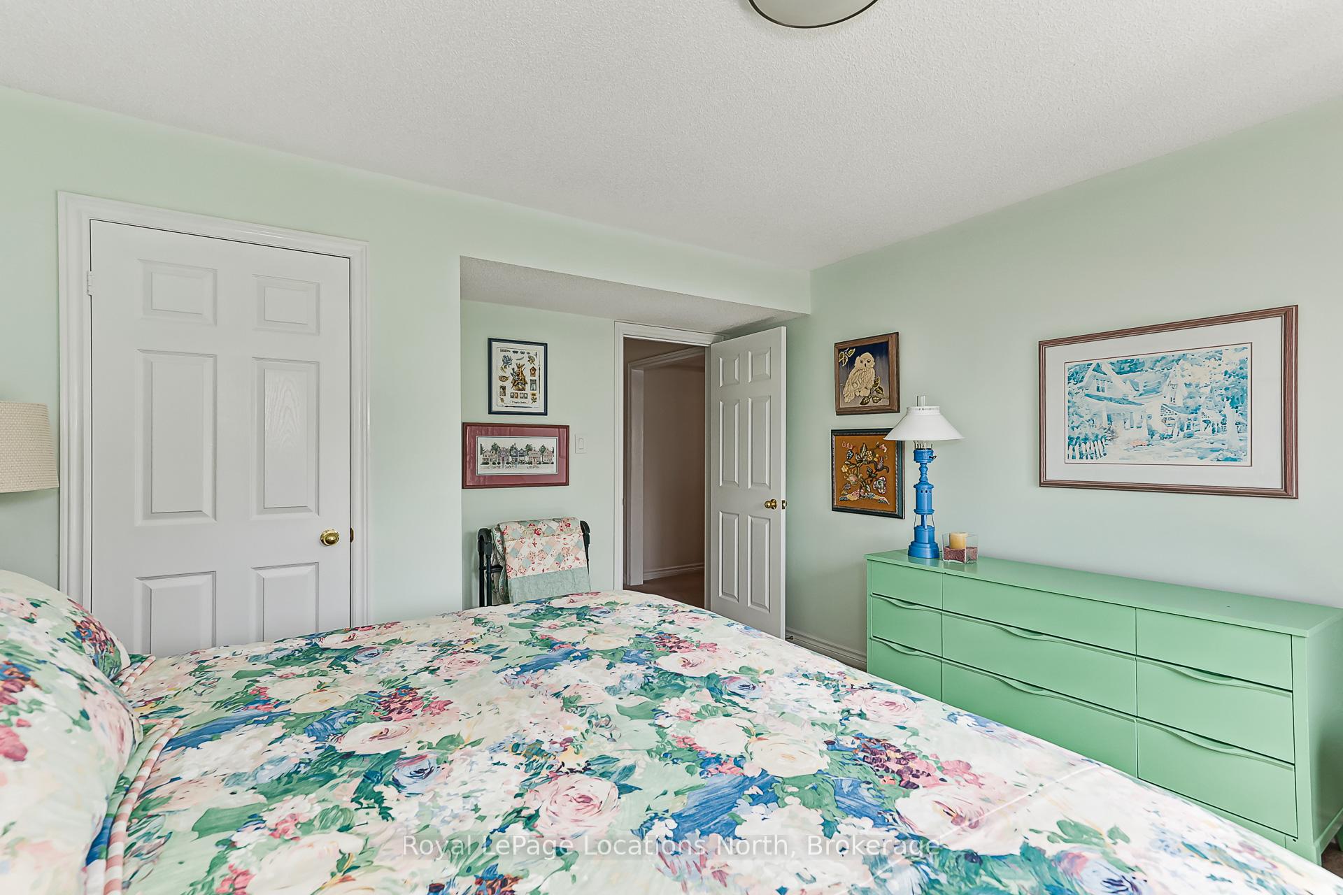 Photo 31 of 6 Thomas Drive, Collingwood — HOMEH