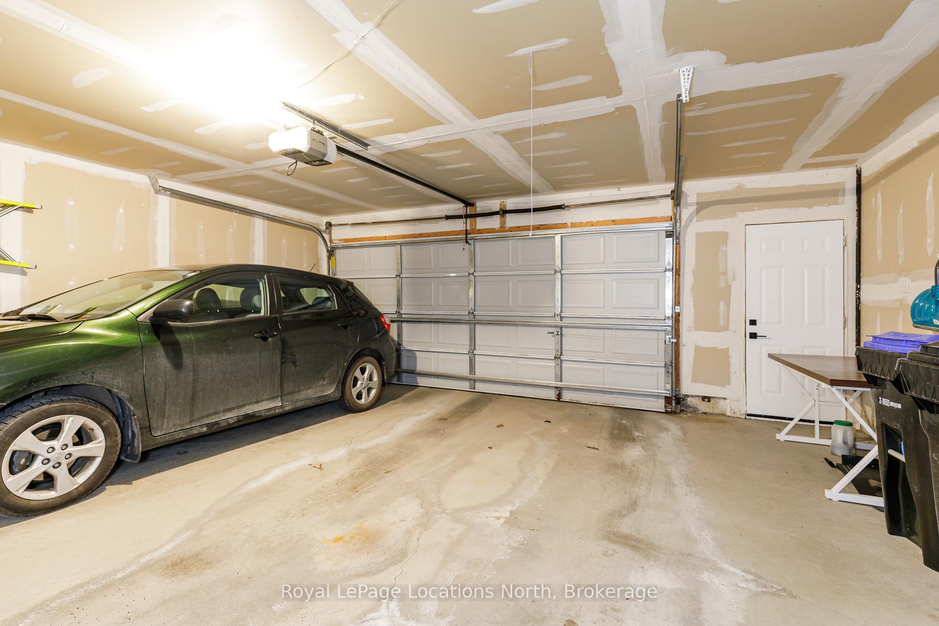 Photo 33 of 6 Thomas Drive, Collingwood — HOMEH