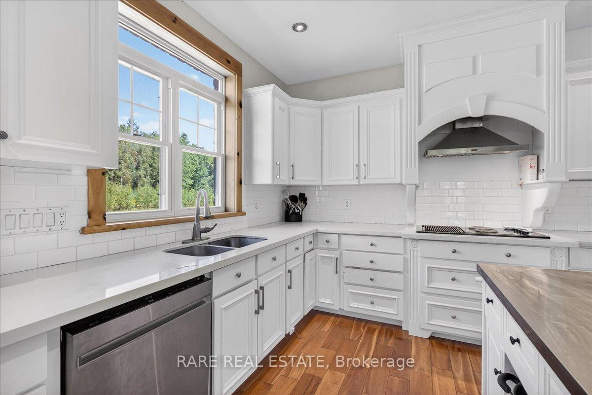 Photo 16 of 3938 Hogback Road, Clearview, Rural Clearview — HOMEH