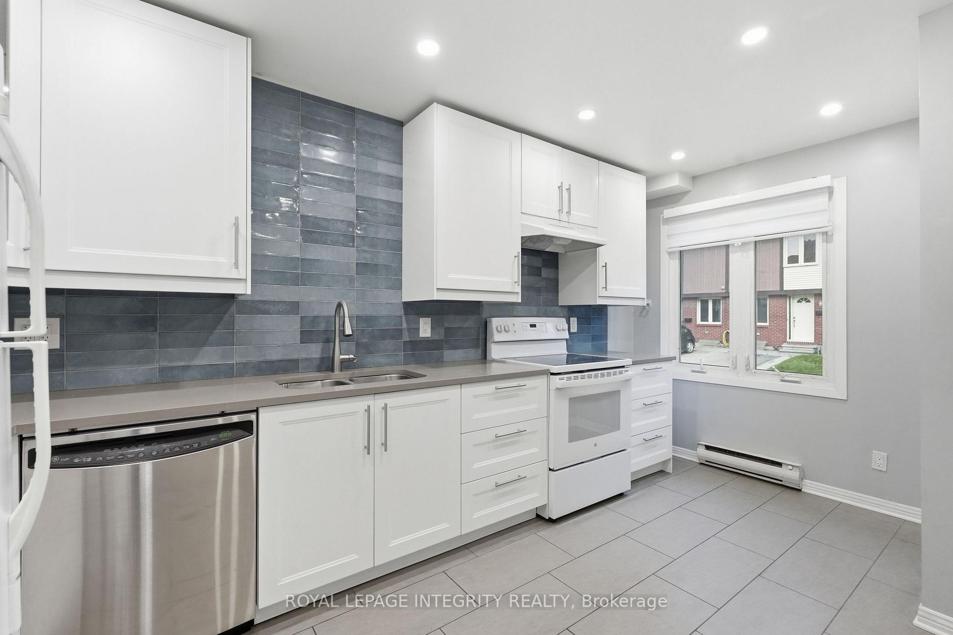Photo 7 of Unit 54, 811 Connaught Avenue, Ottawa, Queensway Terrace North — HOMEH