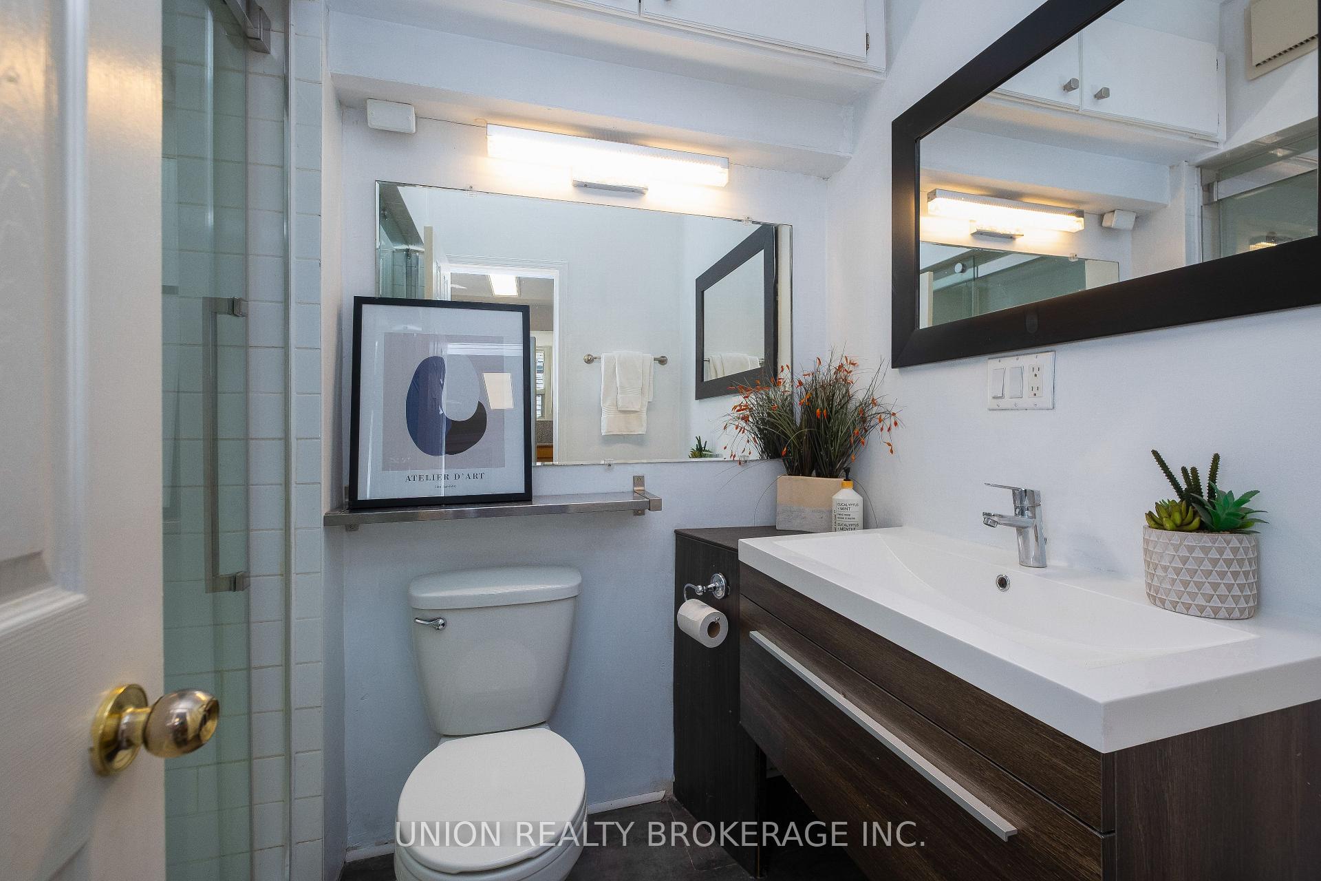 Photo 13 of 394 Coxwell Avenue, Toronto, Greenwood-Coxwell — HOMEH
