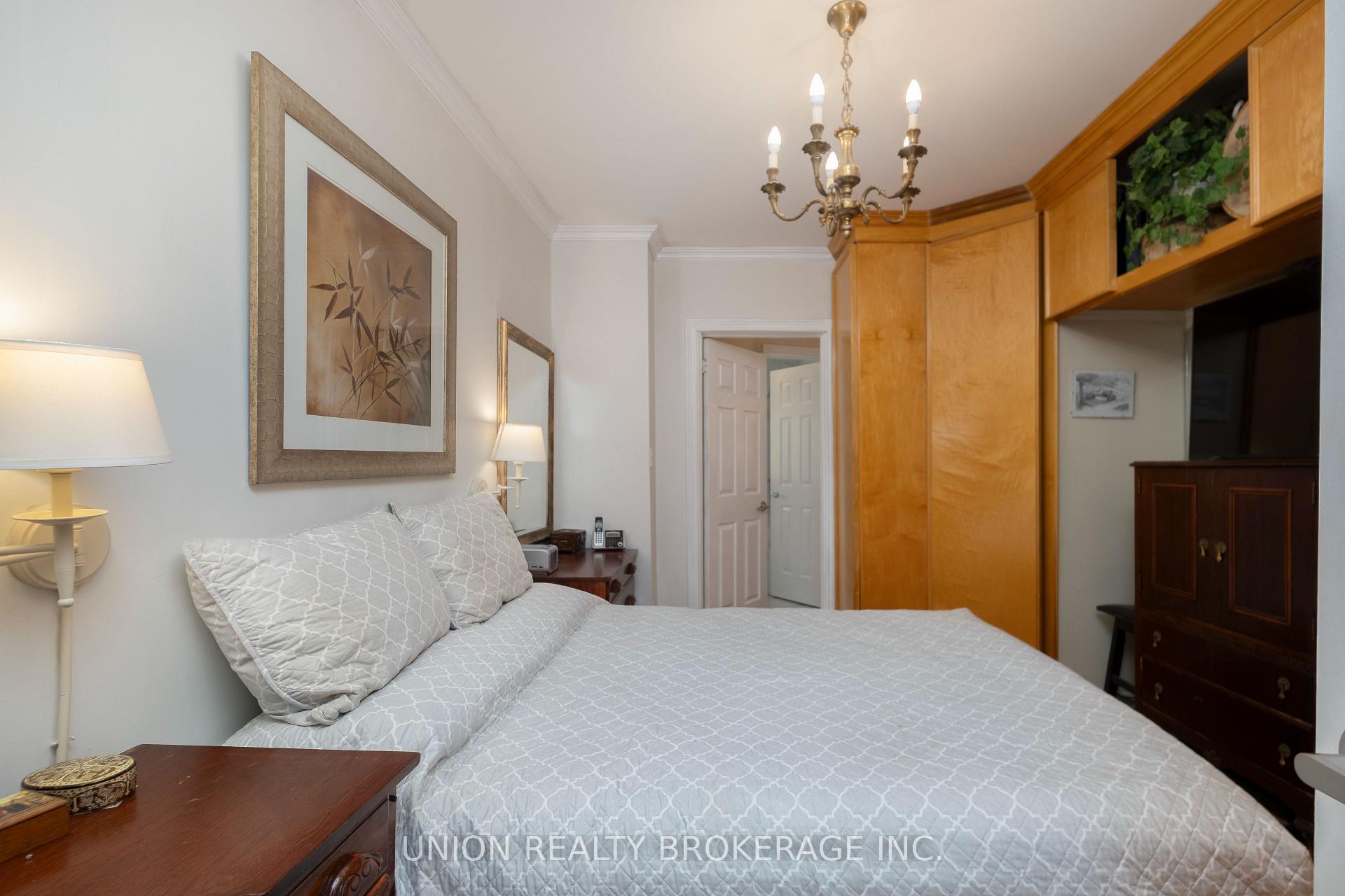 Photo 35 of 394 Coxwell Avenue, Toronto, Greenwood-Coxwell — HOMEH