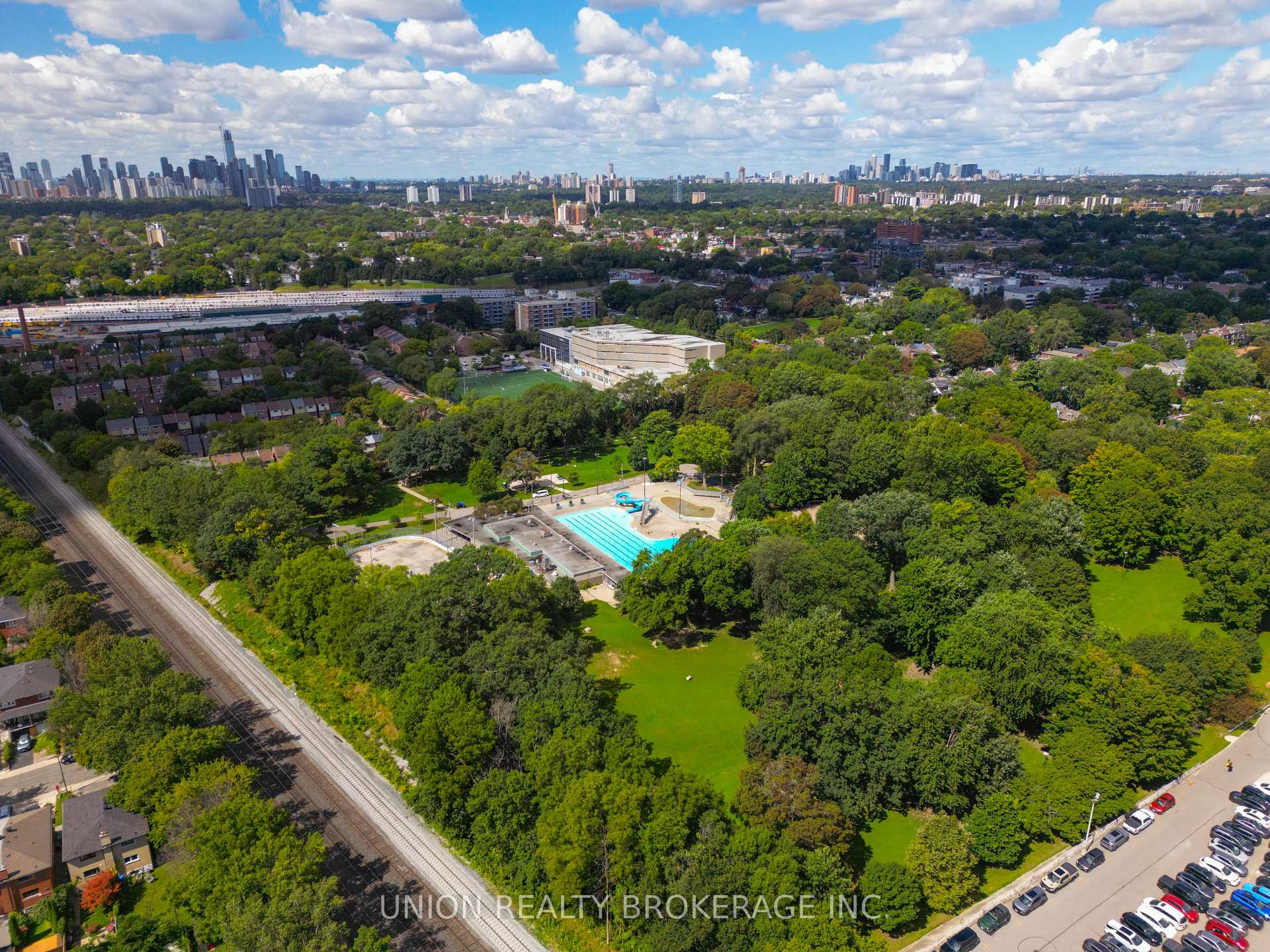 Photo 52 of 394 Coxwell Avenue, Toronto, Greenwood-Coxwell — HOMEH