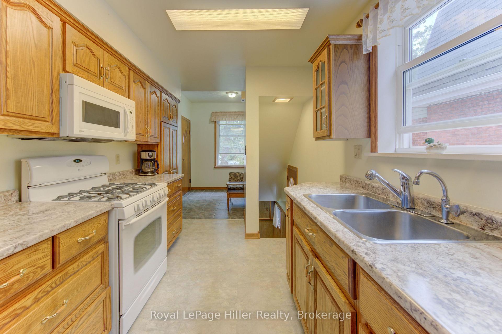 Photo 17 of 69 Cherry Street, Stratford — HOMEH