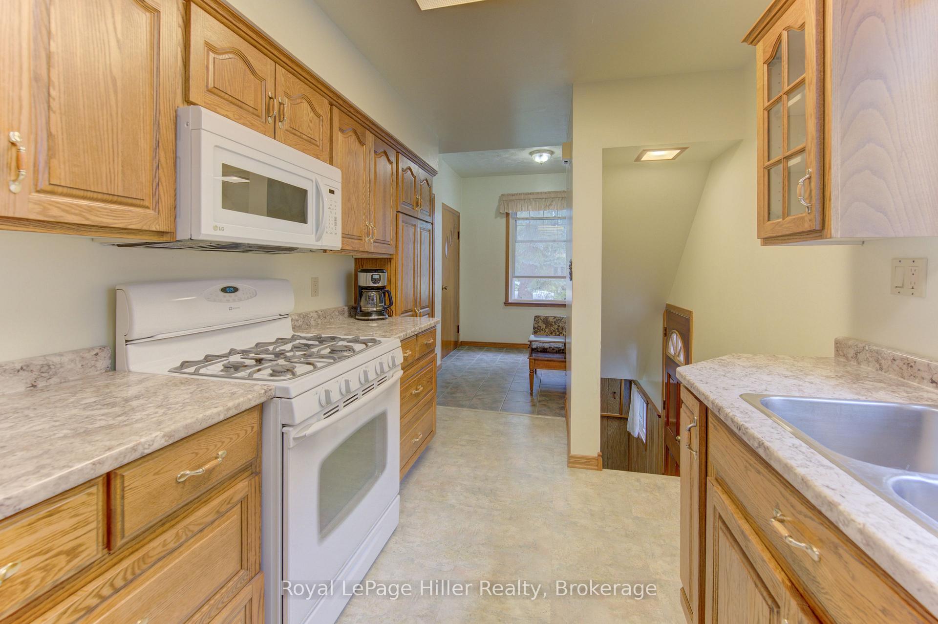 Photo 18 of 69 Cherry Street, Stratford — HOMEH