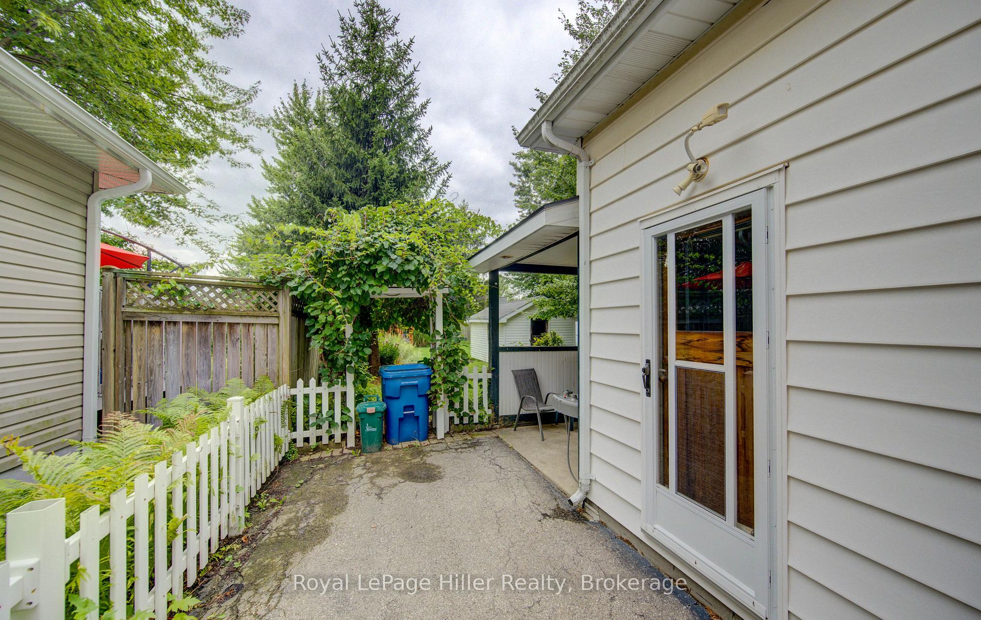 Photo 40 of 69 Cherry Street, Stratford — HOMEH