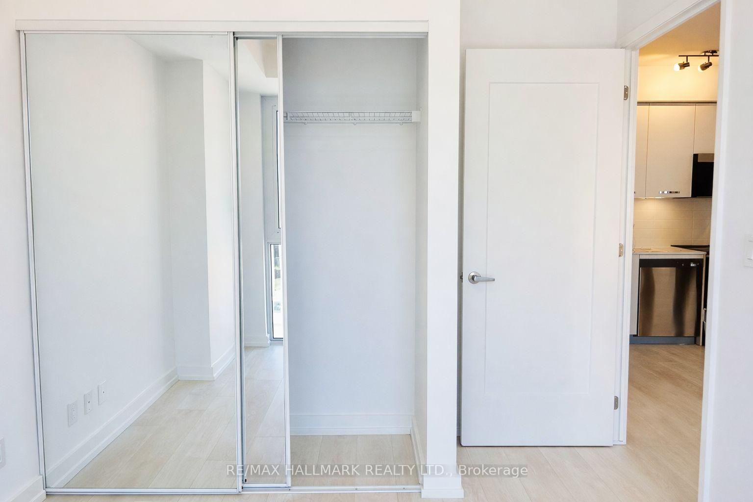 Photo 4 of Unit 713, 75 James Street S, Hamilton, Corktown — HOMEH