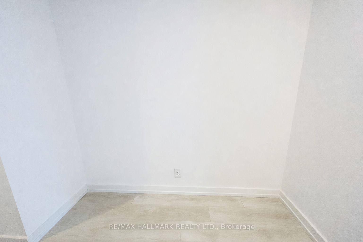 Photo 6 of Unit 713, 75 James Street S, Hamilton, Corktown — HOMEH