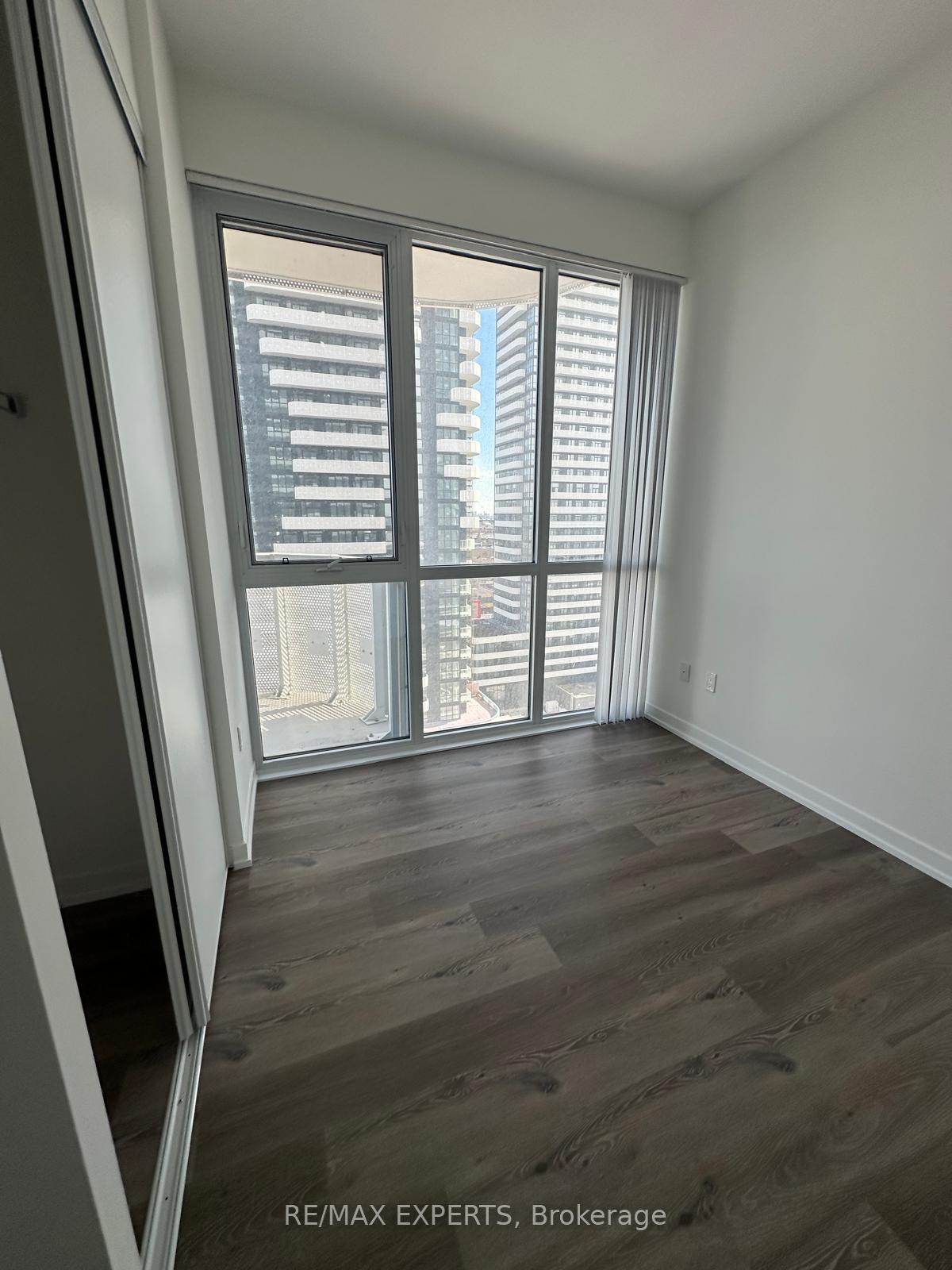 Photo 8 of Unit 1612, 225 Commerce Street, Vaughan, Vaughan Corporate Centre — HOMEH