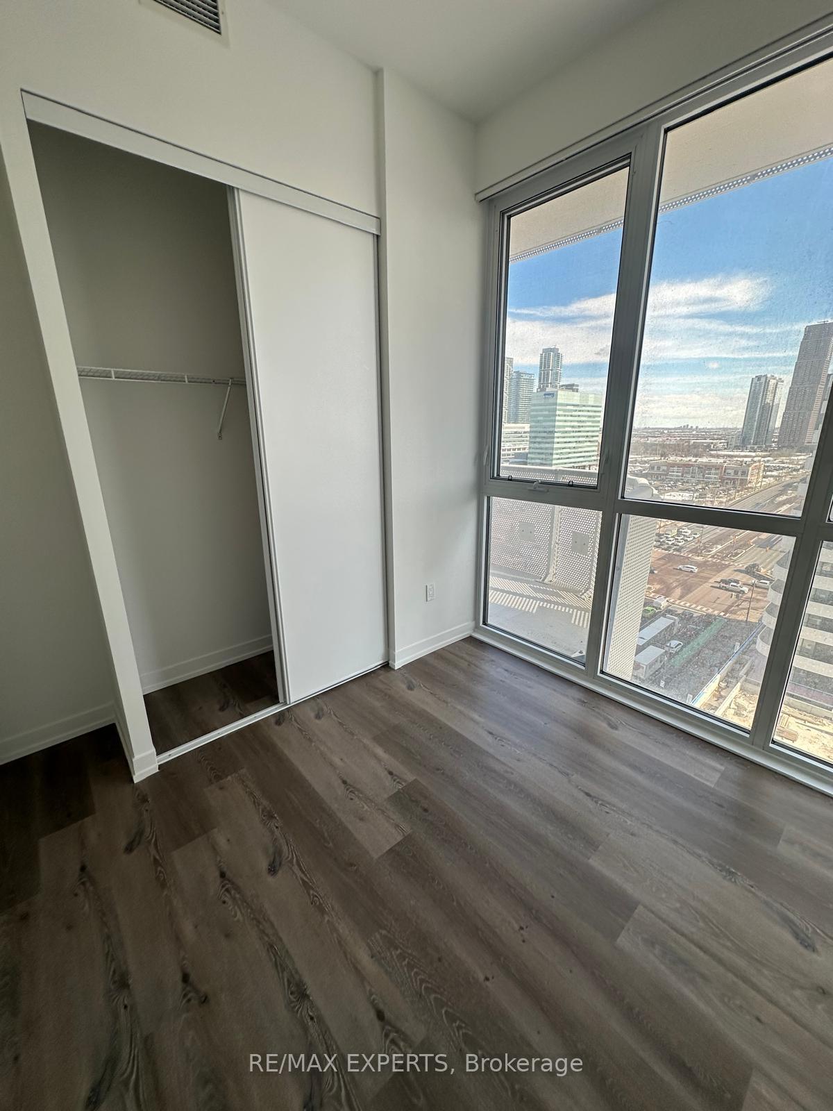 Photo 10 of Unit 1612, 225 Commerce Street, Vaughan, Vaughan Corporate Centre — HOMEH