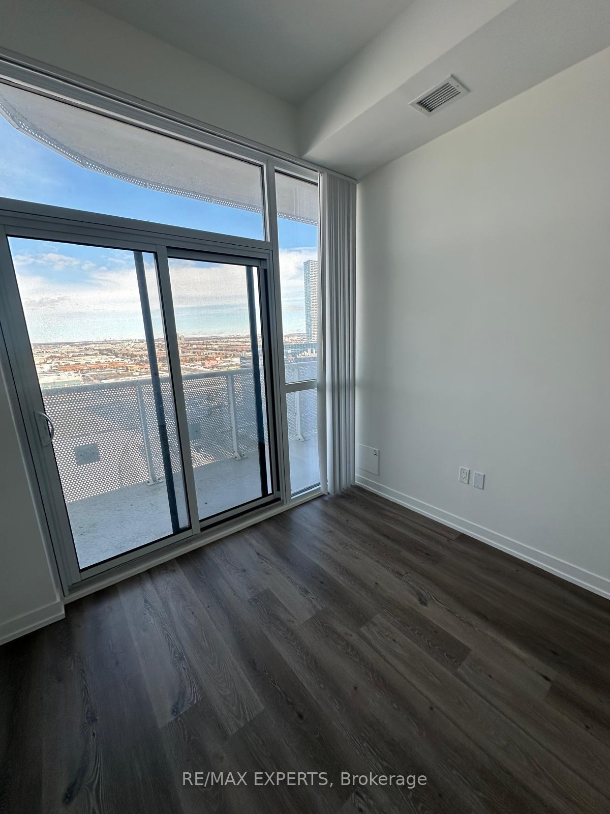Photo 14 of Unit 1612, 225 Commerce Street, Vaughan, Vaughan Corporate Centre — HOMEH