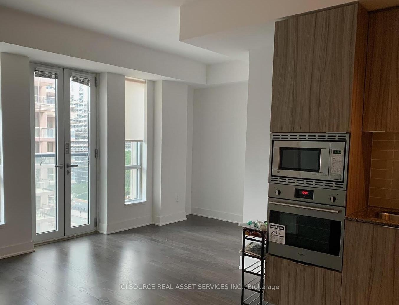 Photo 5 of Unit 611, 955 Bay Street, Toronto, Bay Street Corridor — HOMEH