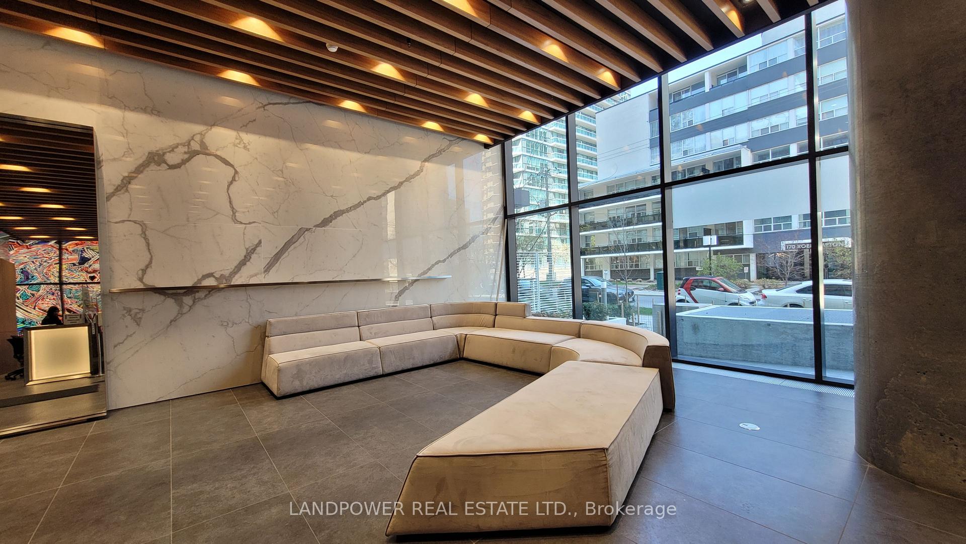 Photo 5 of Unit 607, 161 Roehampton Avenue, Toronto, Mount Pleasant West — HOMEH