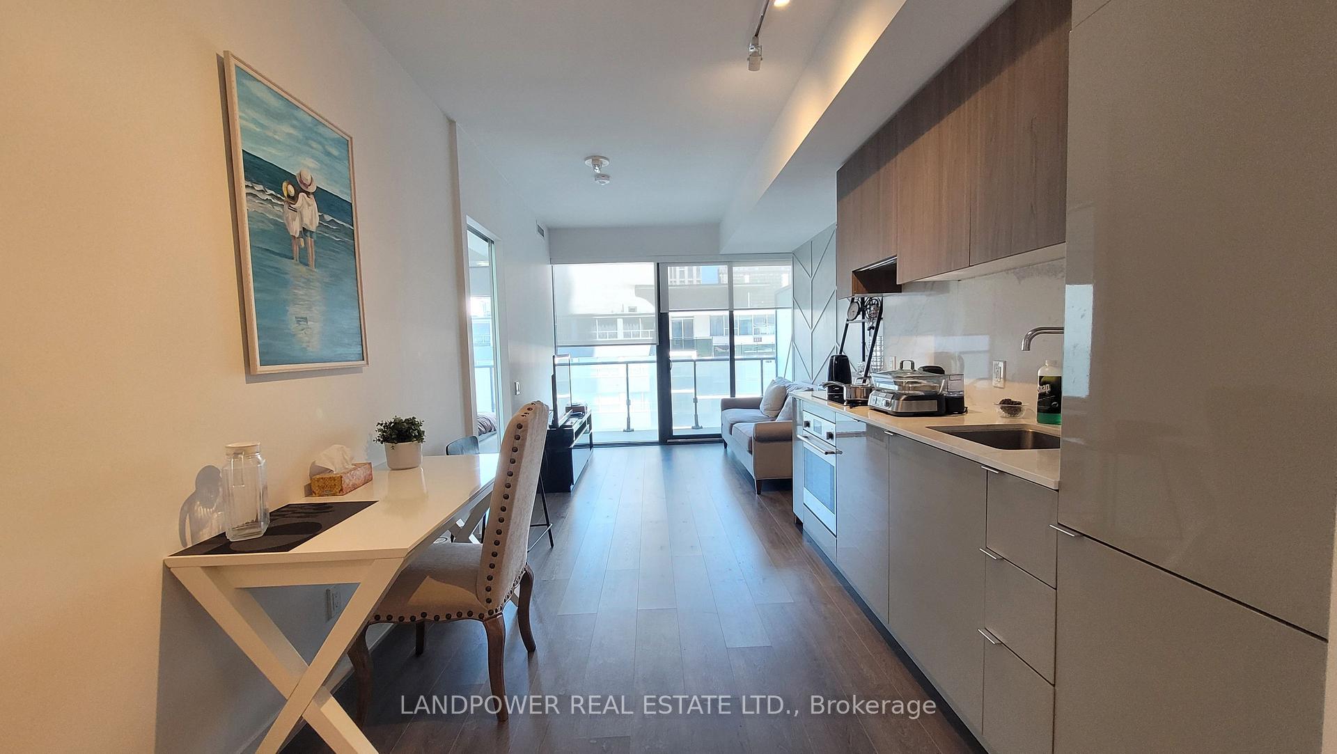 Photo 7 of Unit 607, 161 Roehampton Avenue, Toronto, Mount Pleasant West — HOMEH
