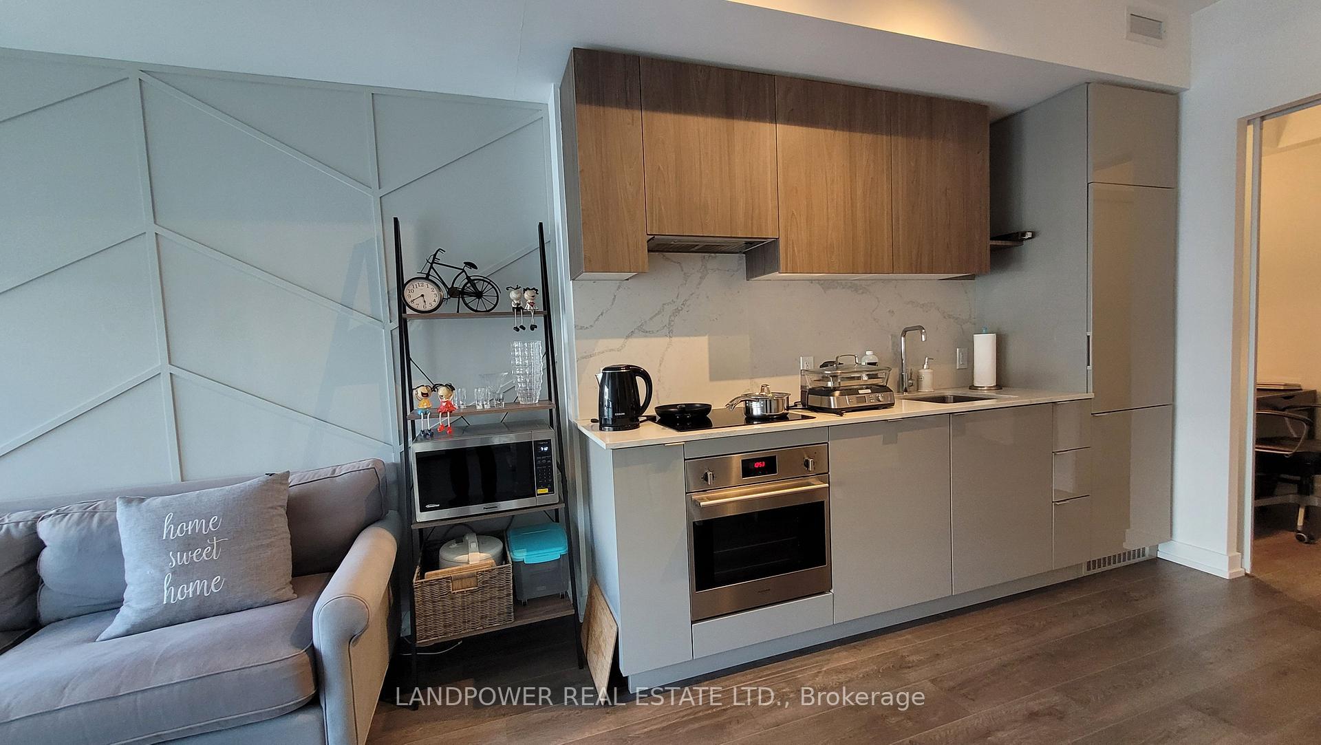 Photo 14 of Unit 607, 161 Roehampton Avenue, Toronto, Mount Pleasant West — HOMEH