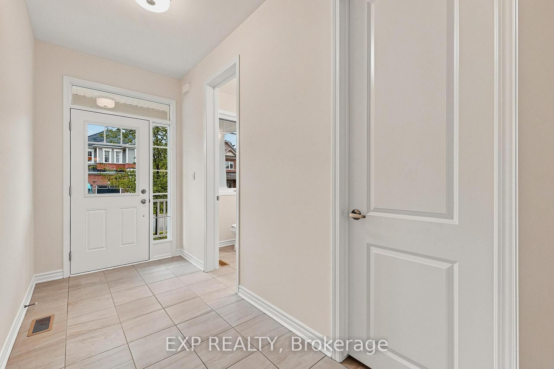 Photo 3 of 264 Ridge Road, Cambridge, Silver Heights — HOMEH