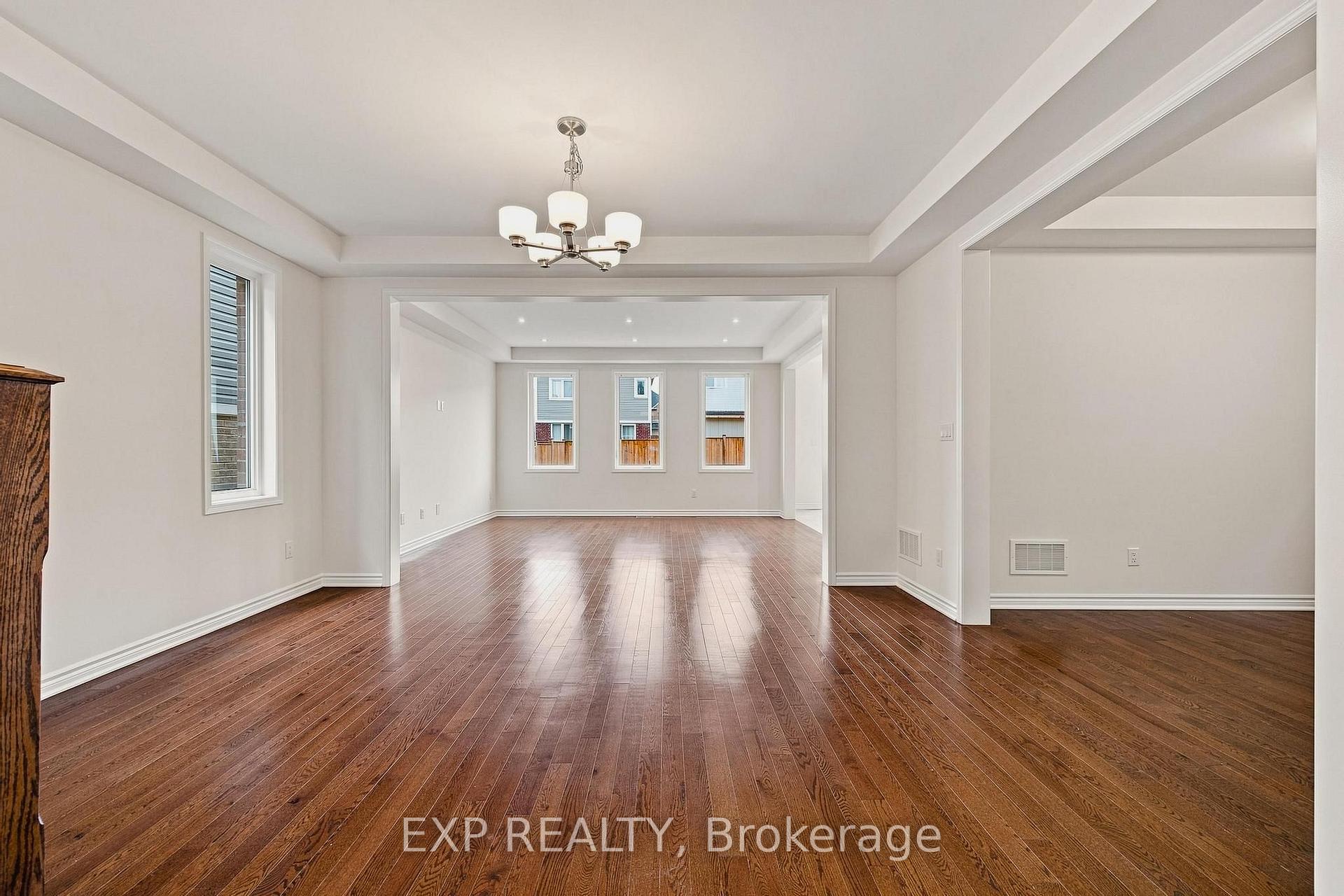 Photo 8 of 264 Ridge Road, Cambridge, Silver Heights — HOMEH