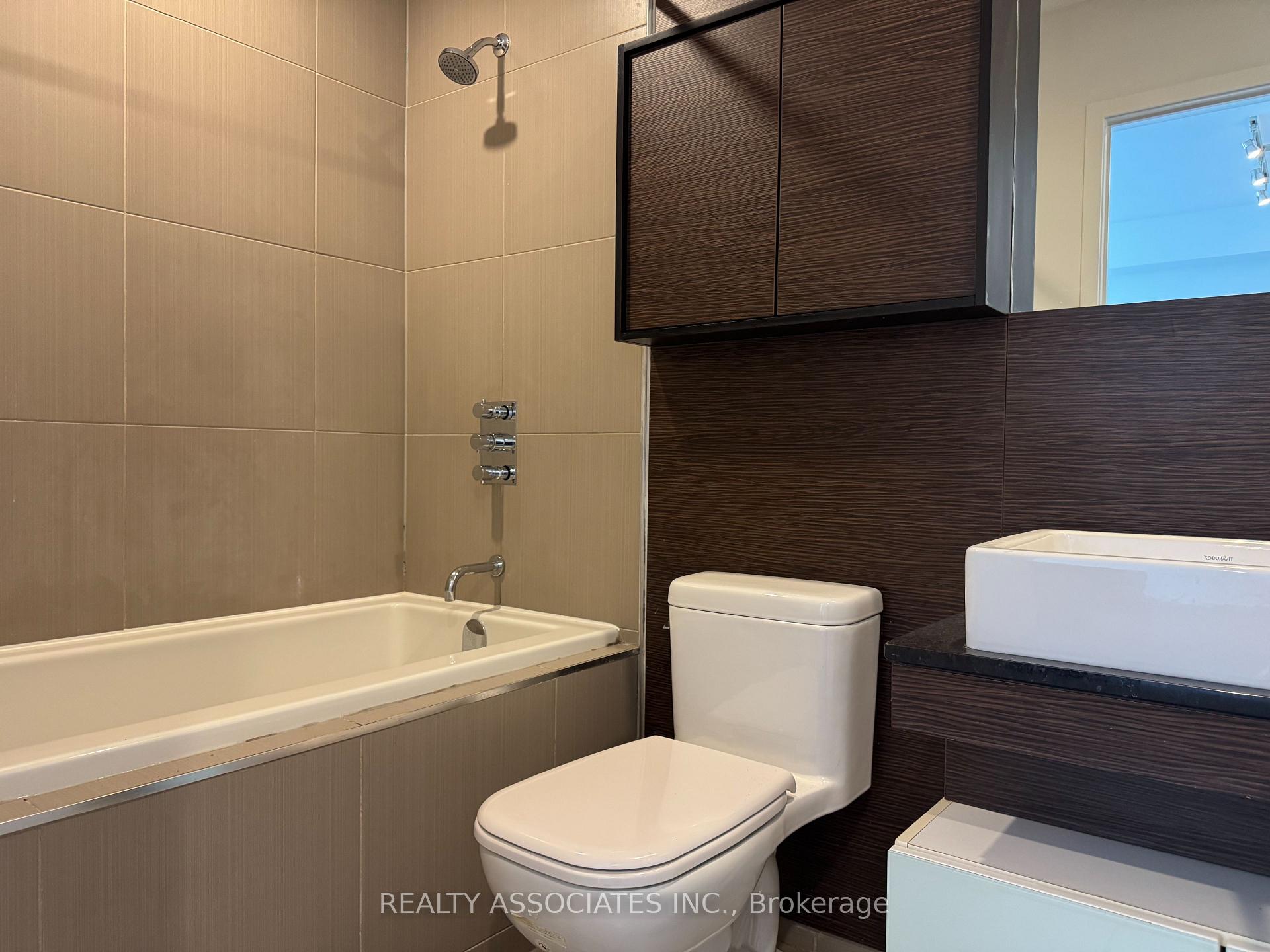 Photo 8 of Unit 2105, 75 St Nicholas Street, Toronto, Bay Street Corridor — HOMEH