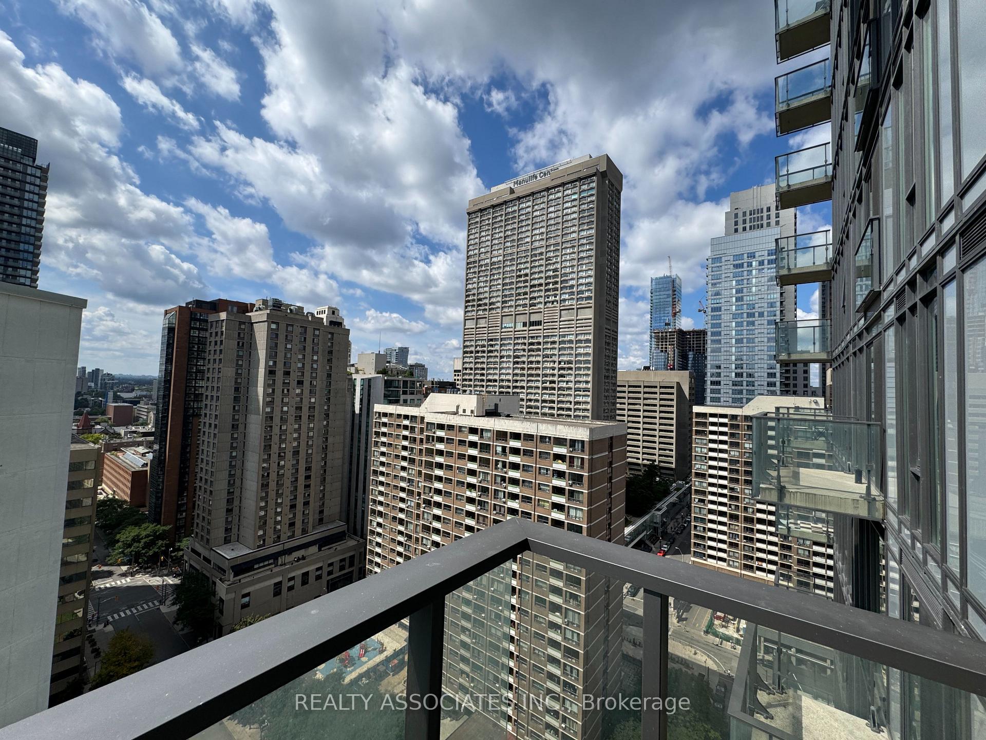 Photo 10 of Unit 2105, 75 St Nicholas Street, Toronto, Bay Street Corridor — HOMEH