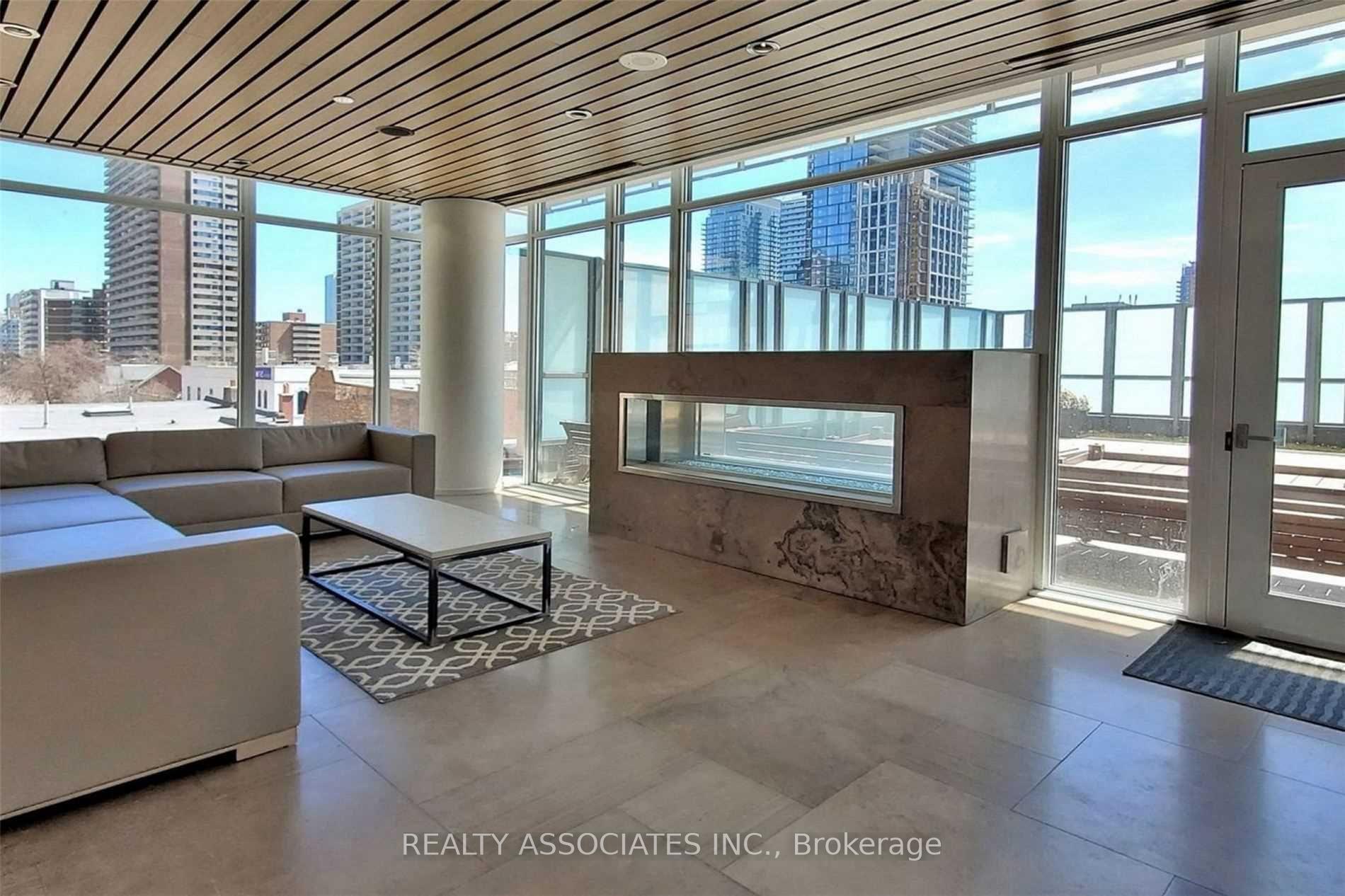 Photo 17 of Unit 2105, 75 St Nicholas Street, Toronto, Bay Street Corridor — HOMEH