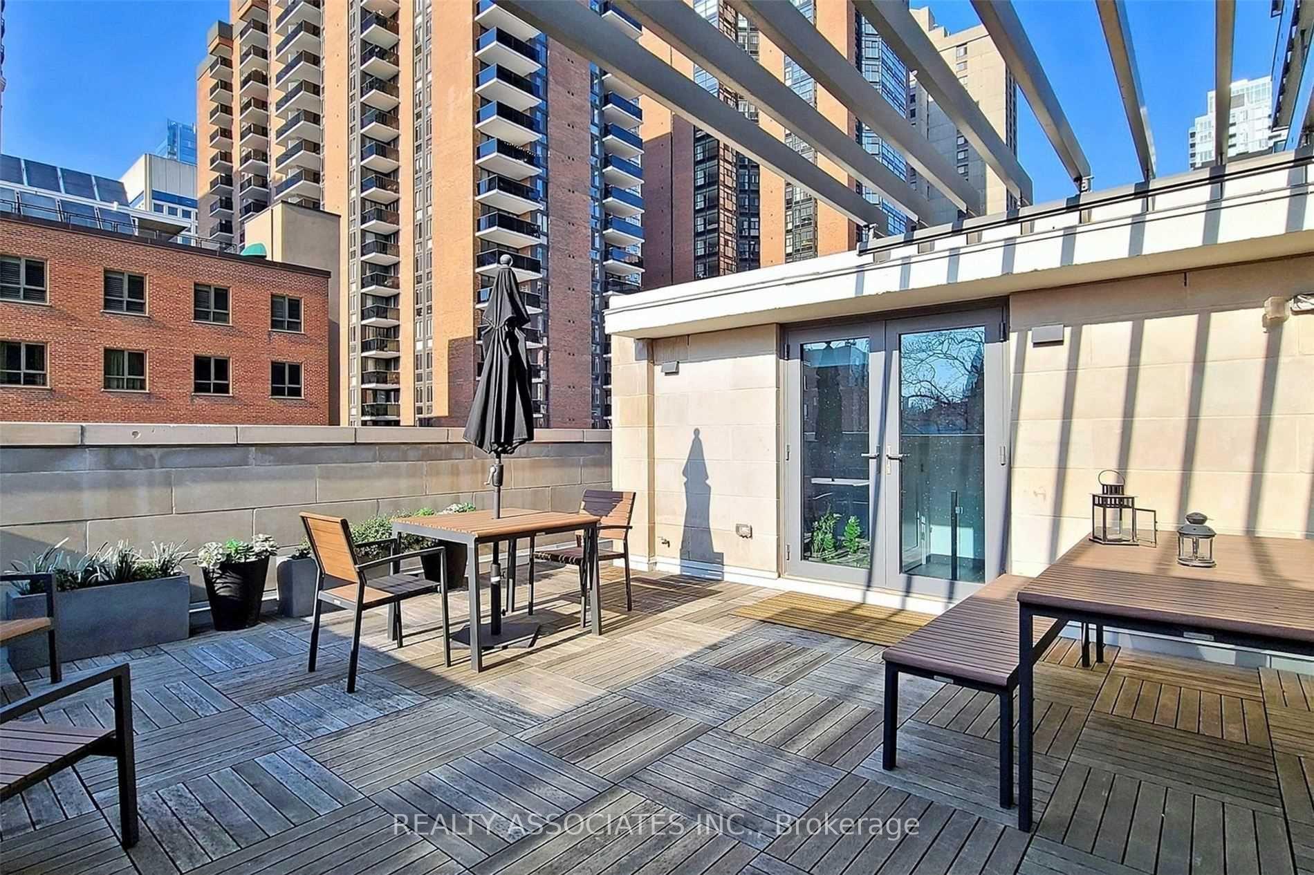 Photo 21 of Unit 2105, 75 St Nicholas Street, Toronto, Bay Street Corridor — HOMEH
