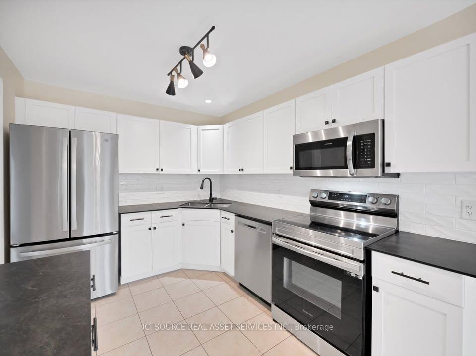 Photo 2 of 174 Mcbride Avenue, St. Catharines, Rykert/Vansickle — HOMEH